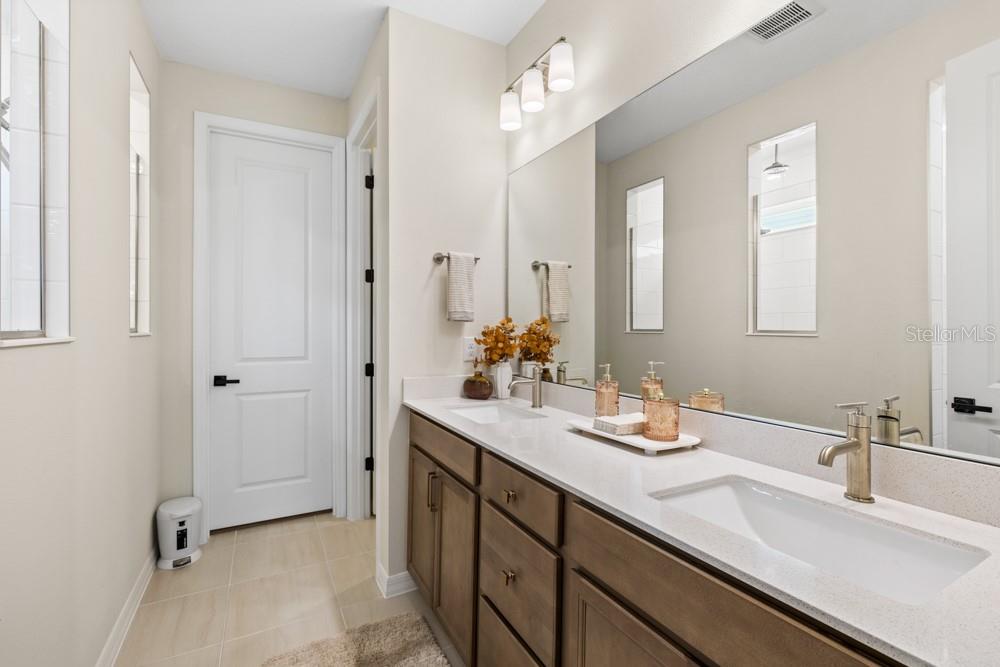 FOOTHILLS PRESERVE - Residential