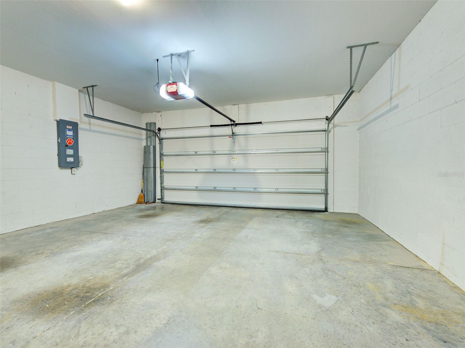 VENTURA VILLAGE - Residential