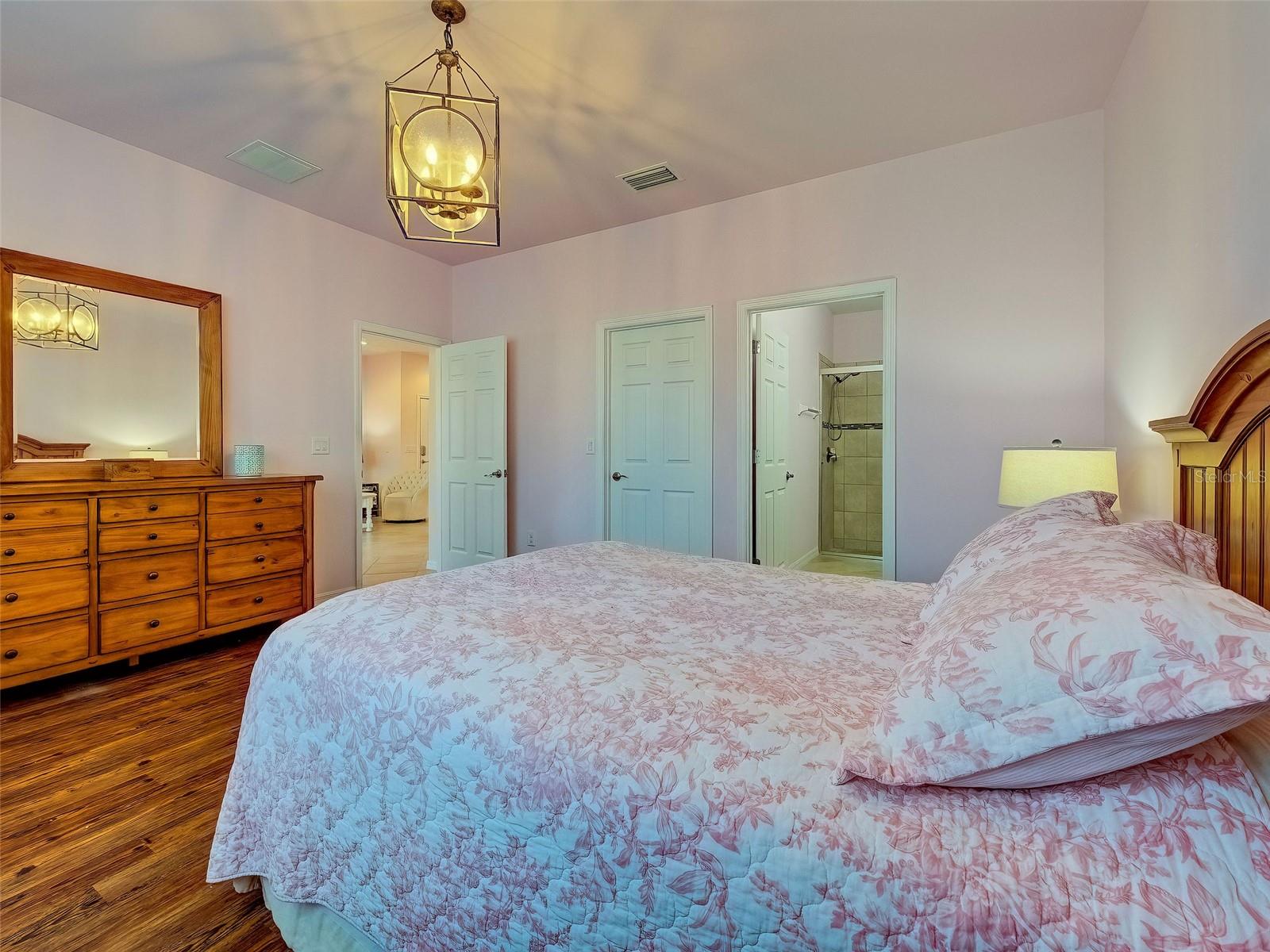 VENTURA VILLAGE - Residential