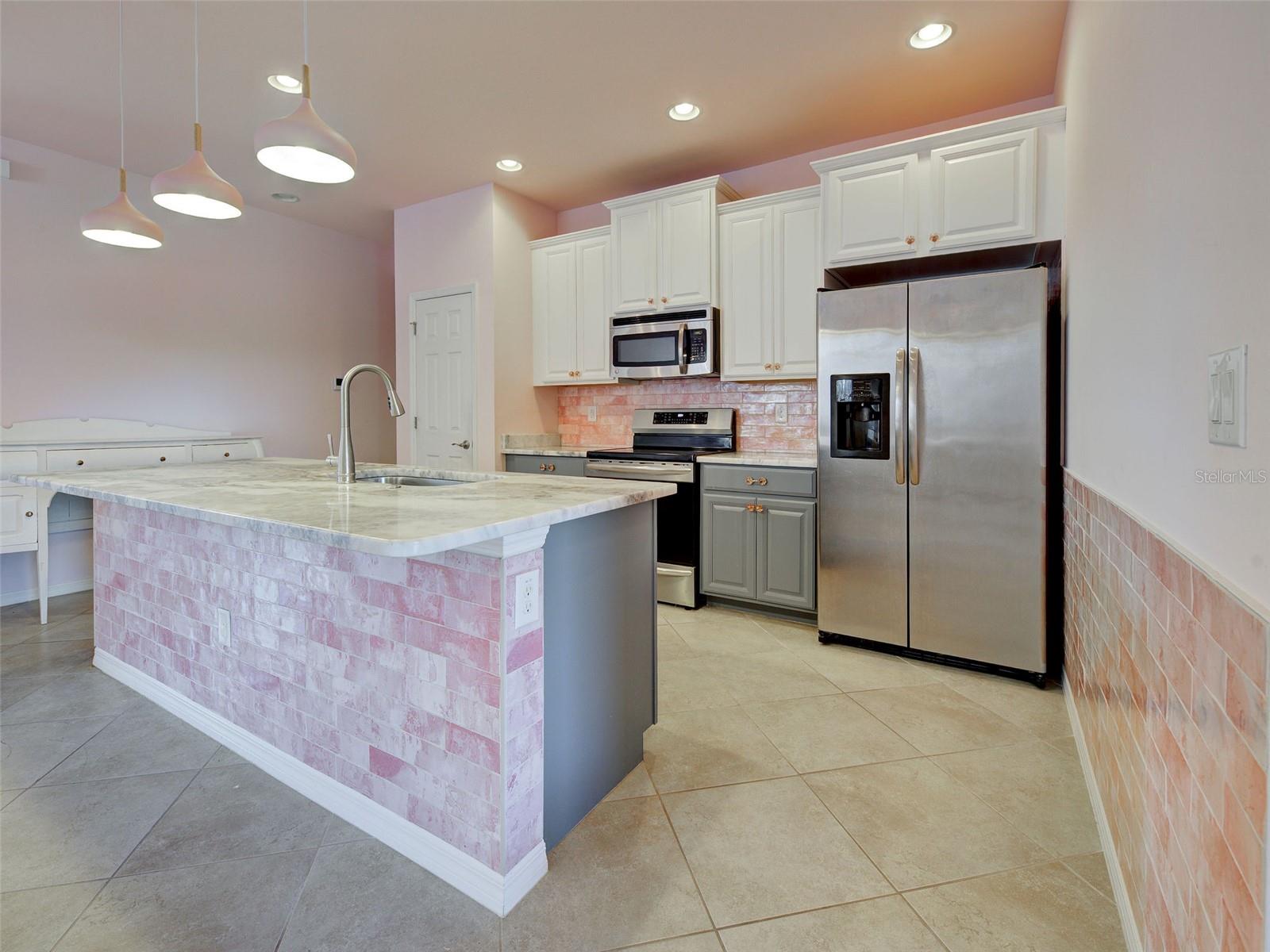 VENTURA VILLAGE - Residential