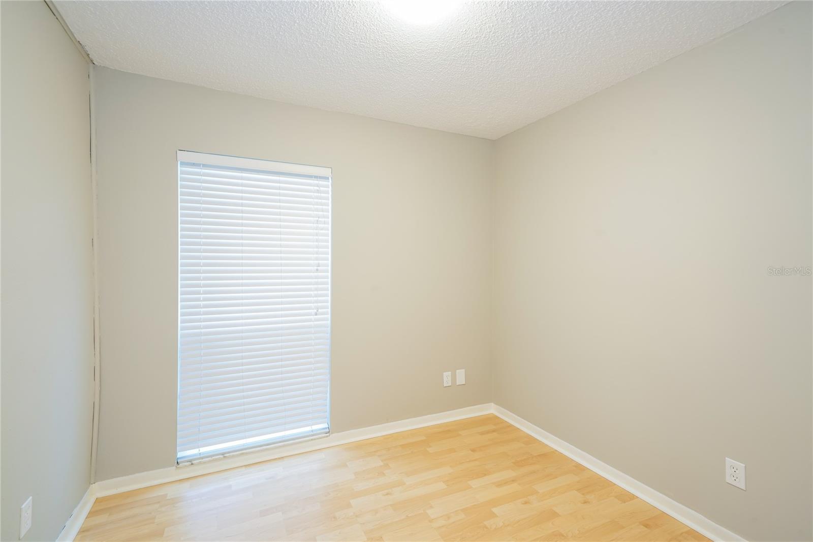 THE GROVES NORTH - Residential Lease