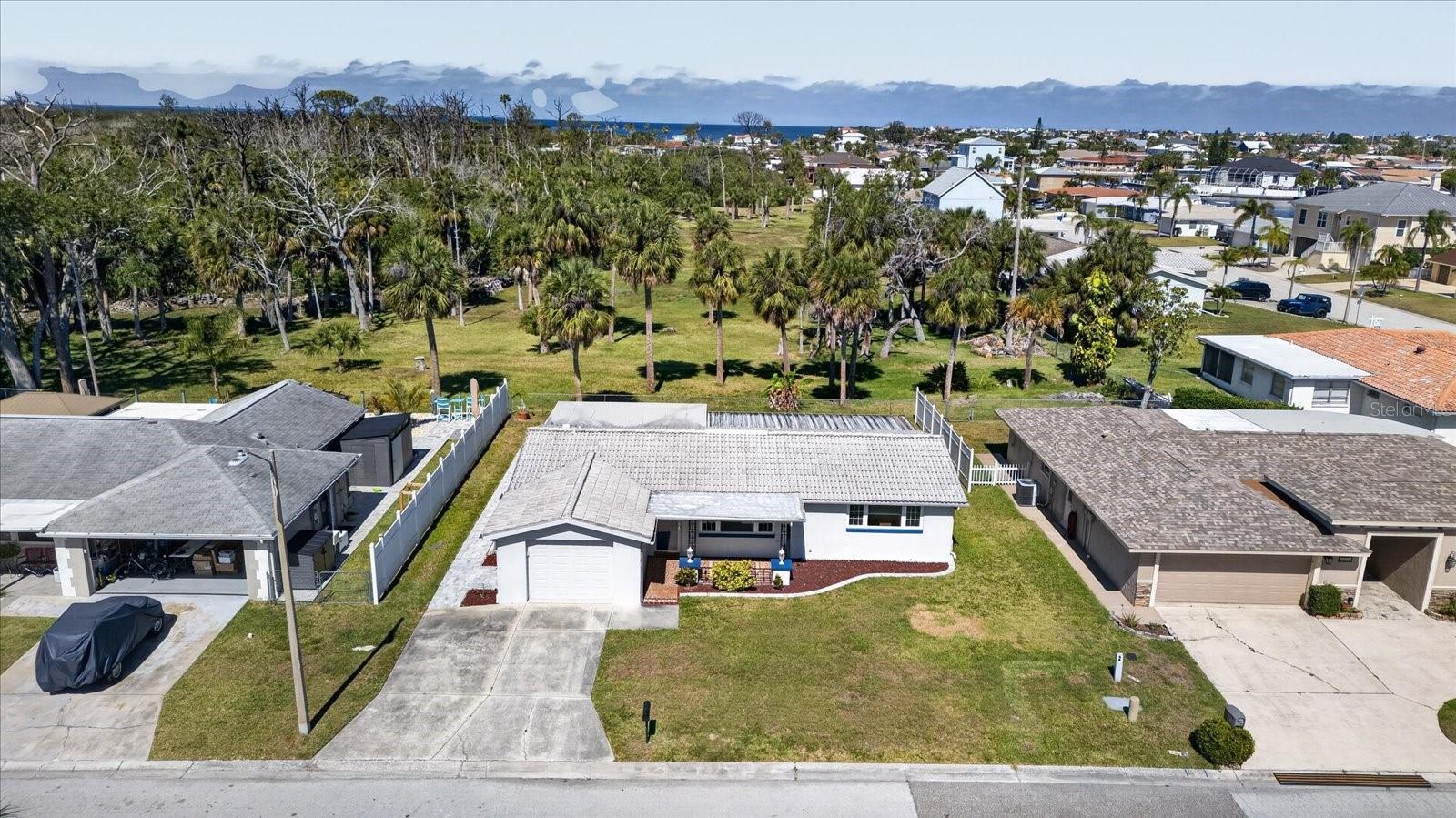 FLOR A MAR - Residential