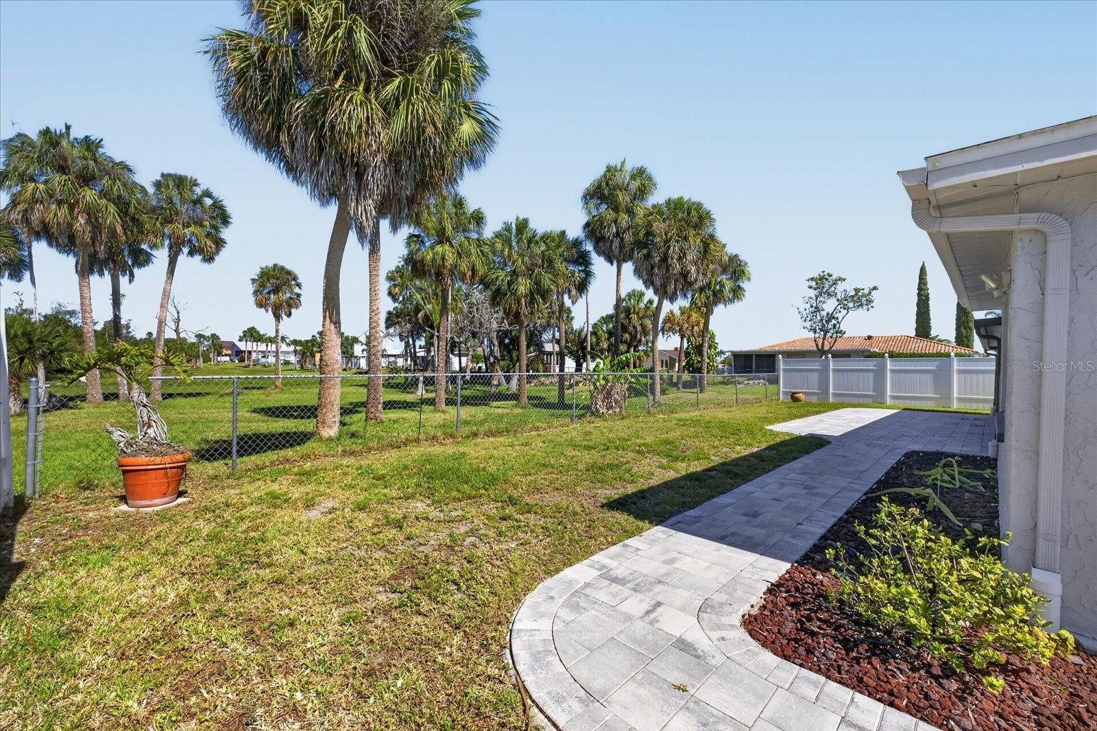 FLOR A MAR - Residential