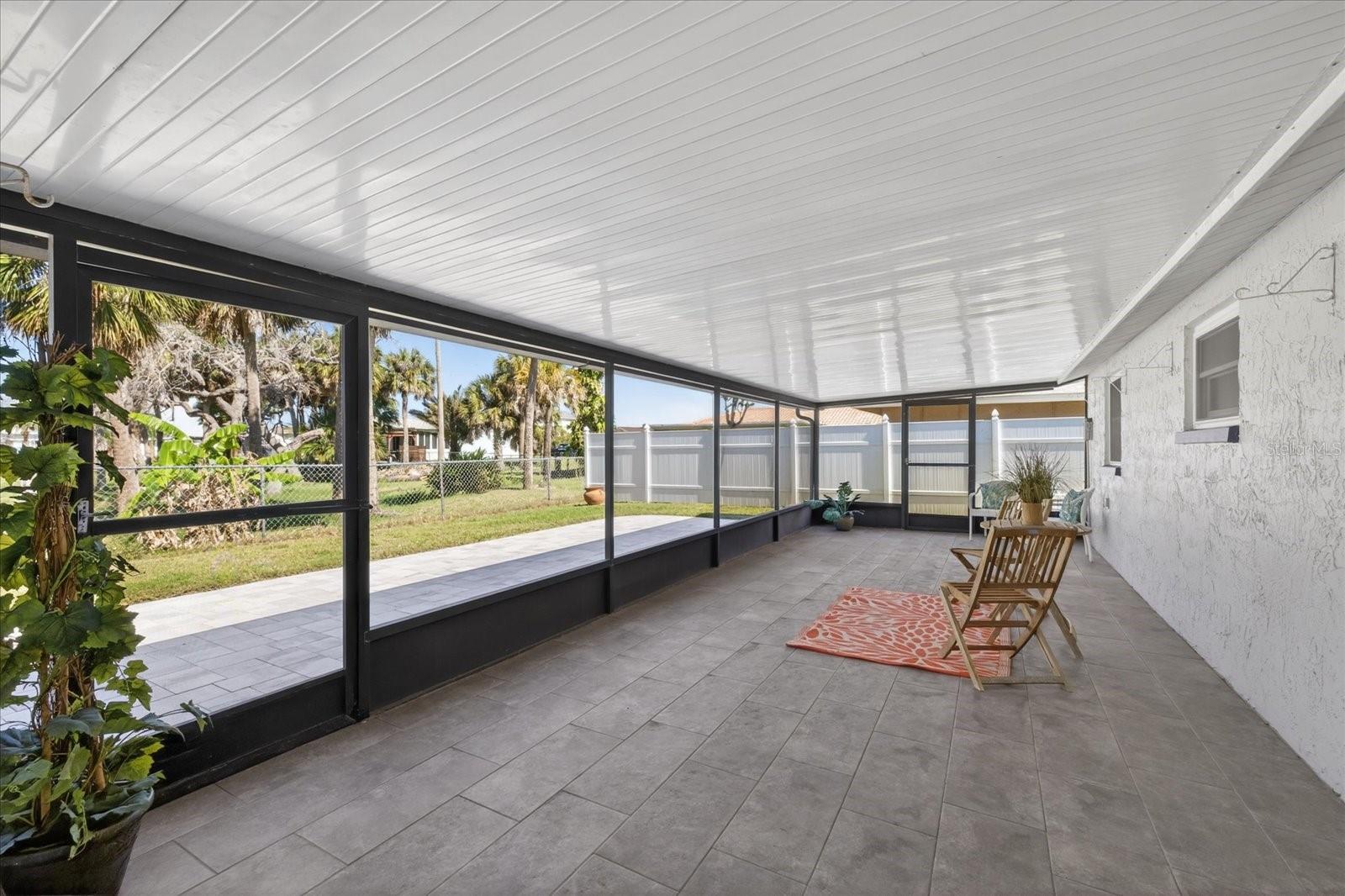 FLOR A MAR - Residential