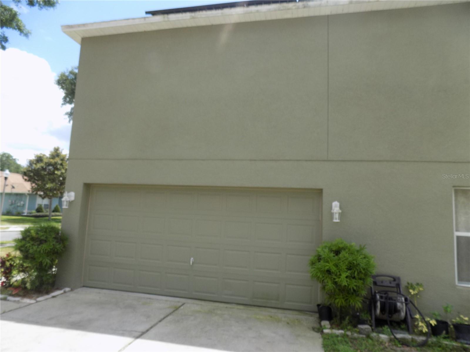 2818 SHEILA DR