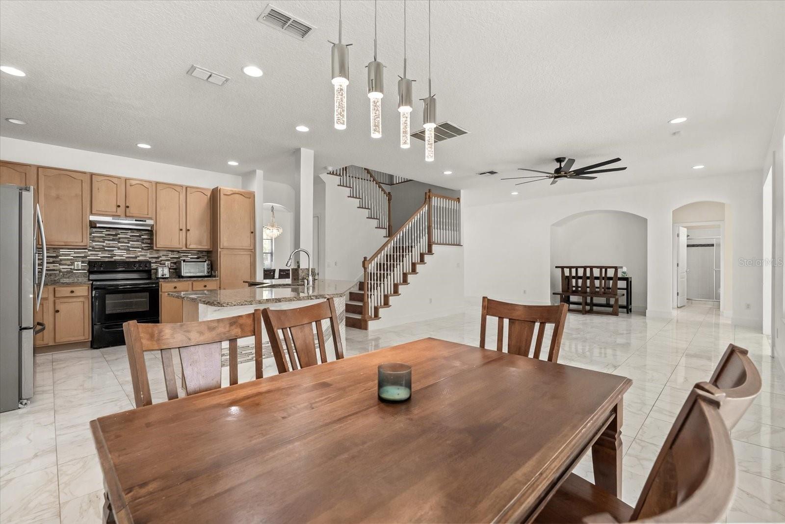 RESERVE AT LAKE MARY - Residential Lease