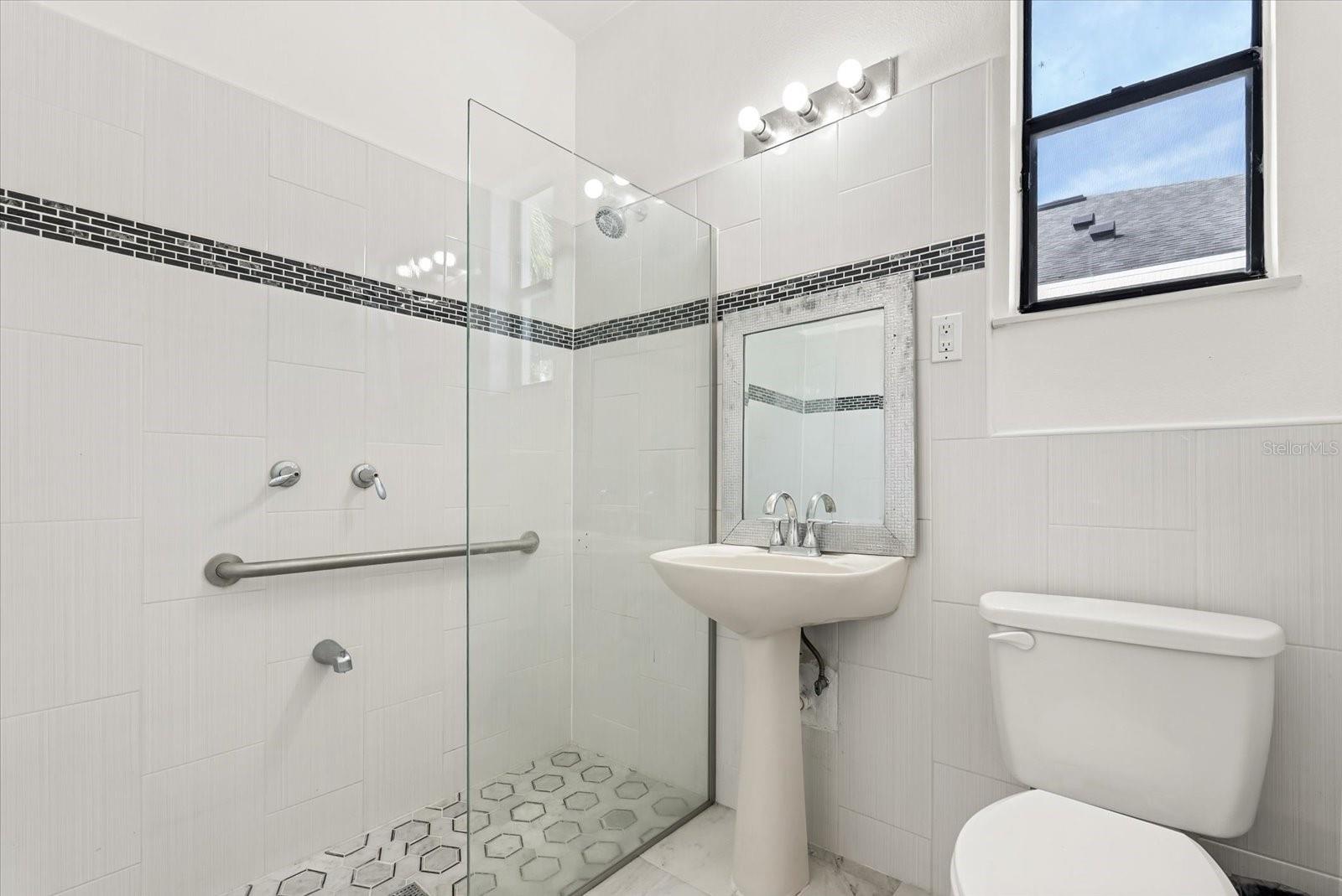 RESERVE AT LAKE MARY - Residential Lease