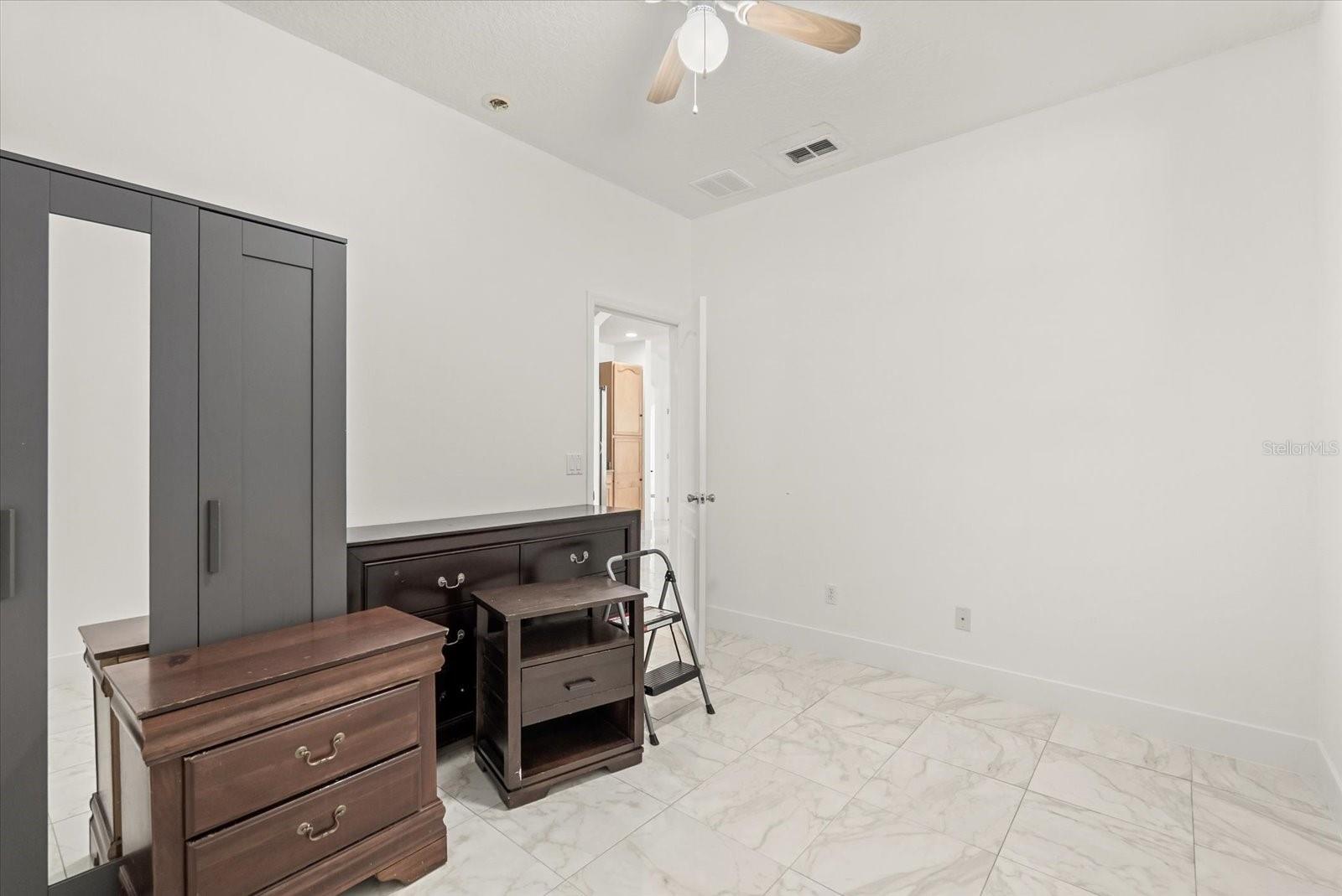 RESERVE AT LAKE MARY - Residential Lease