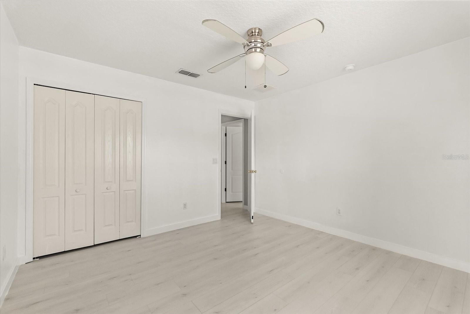 RESERVE AT LAKE MARY - Residential Lease