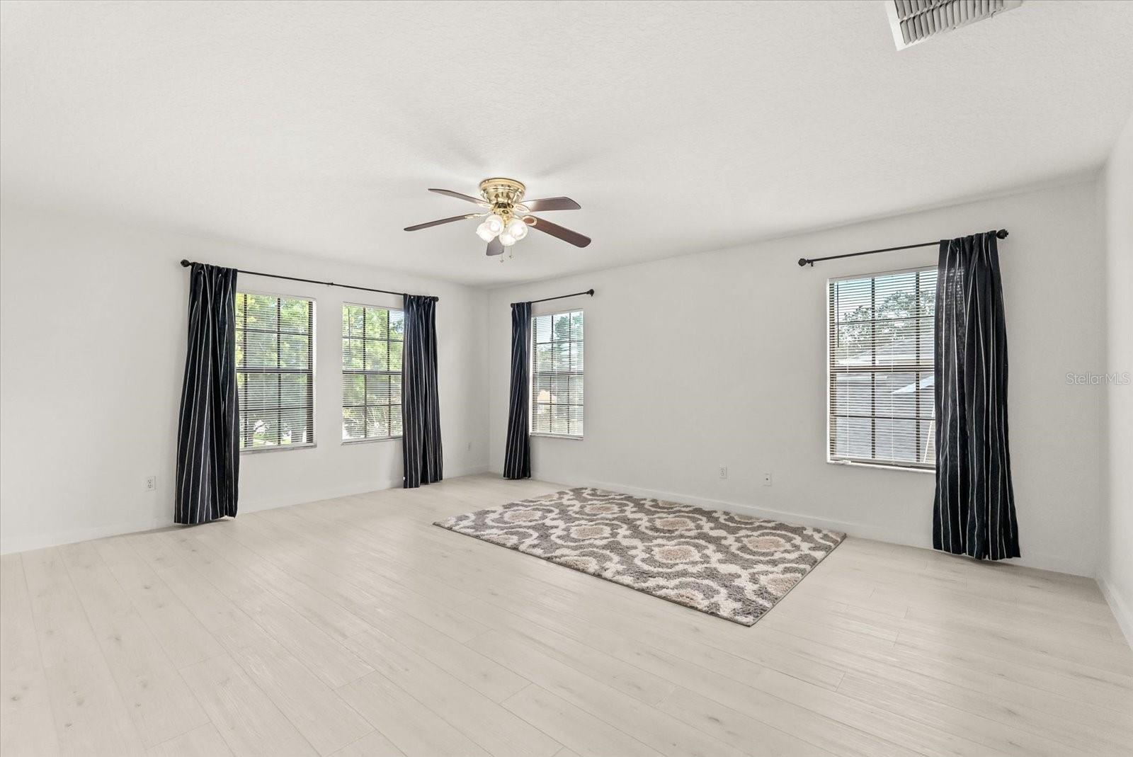 RESERVE AT LAKE MARY - Residential Lease