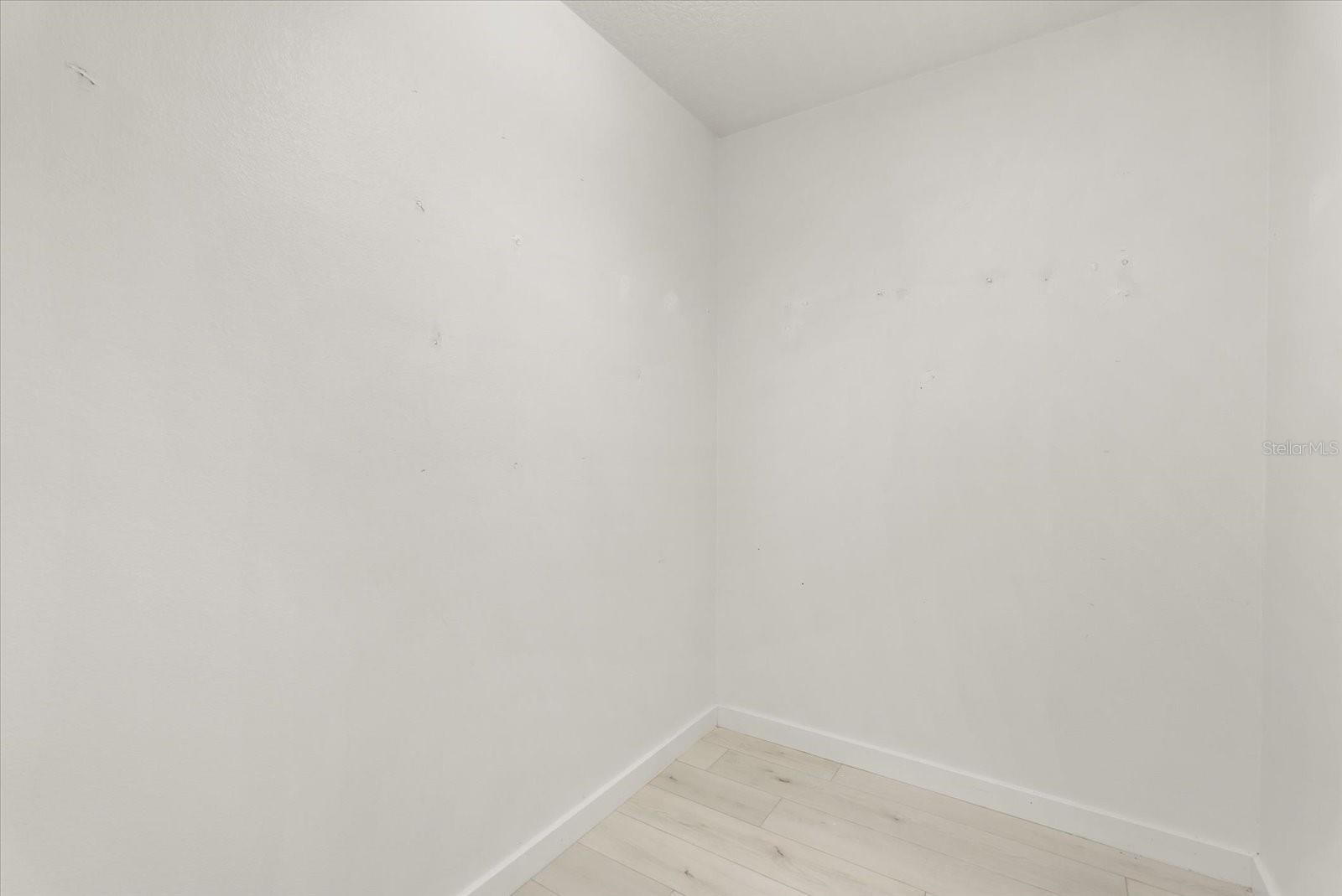 RESERVE AT LAKE MARY - Residential Lease