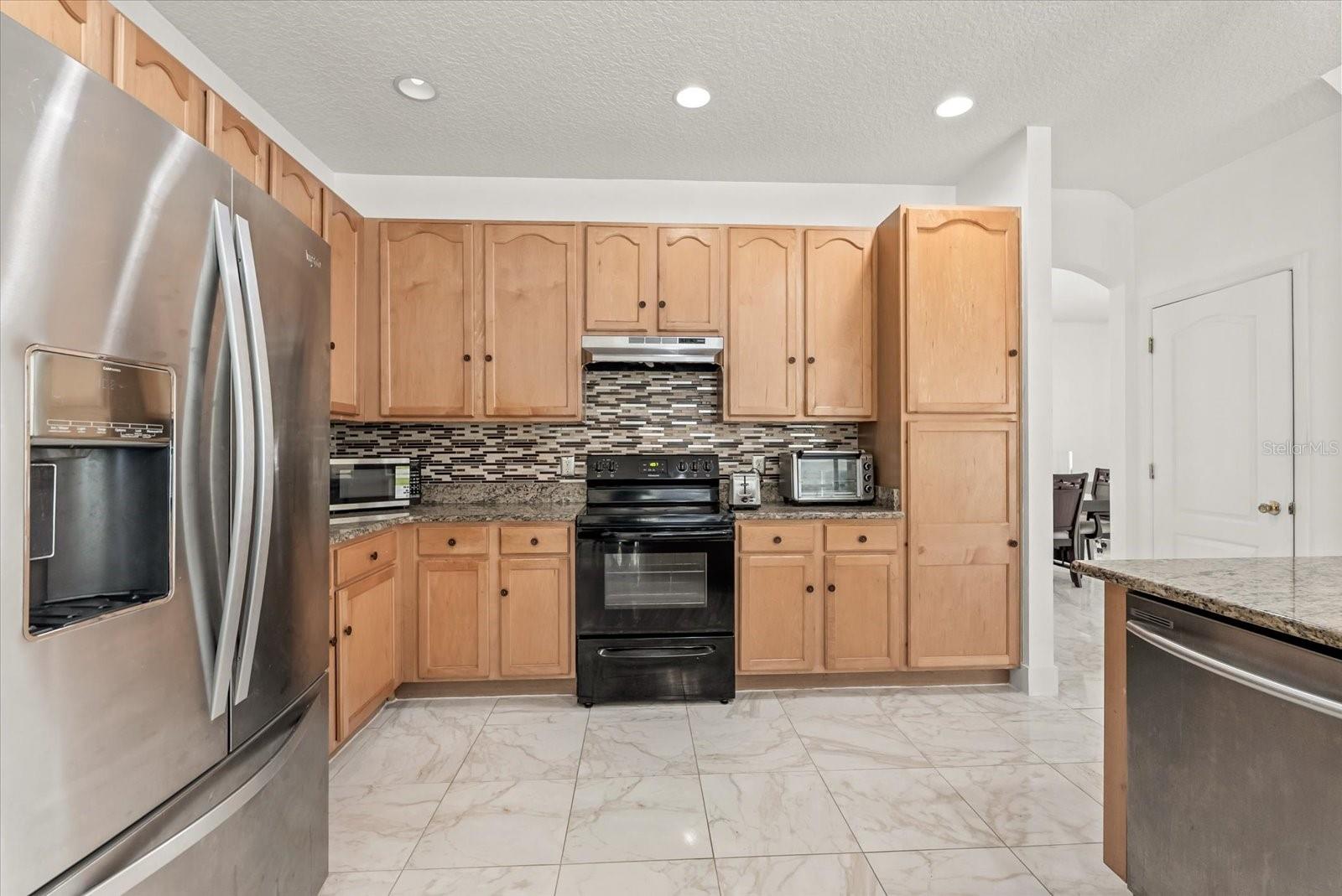 RESERVE AT LAKE MARY - Residential Lease