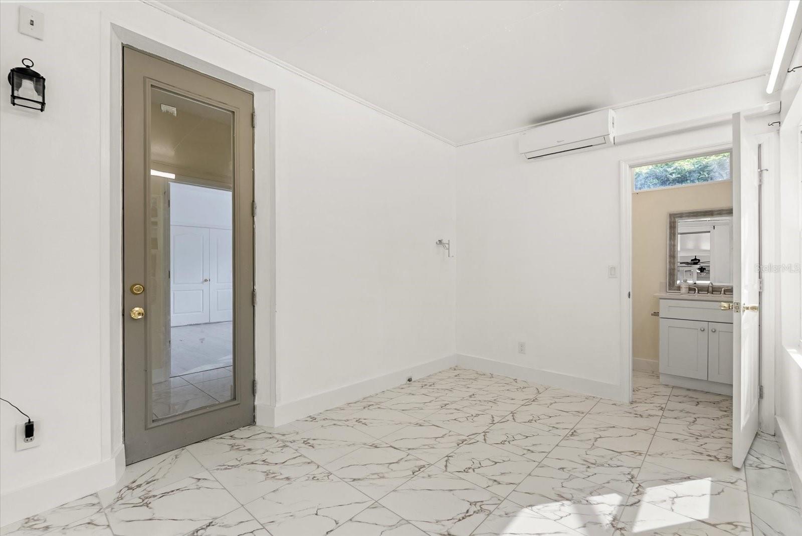 RESERVE AT LAKE MARY - Residential Lease