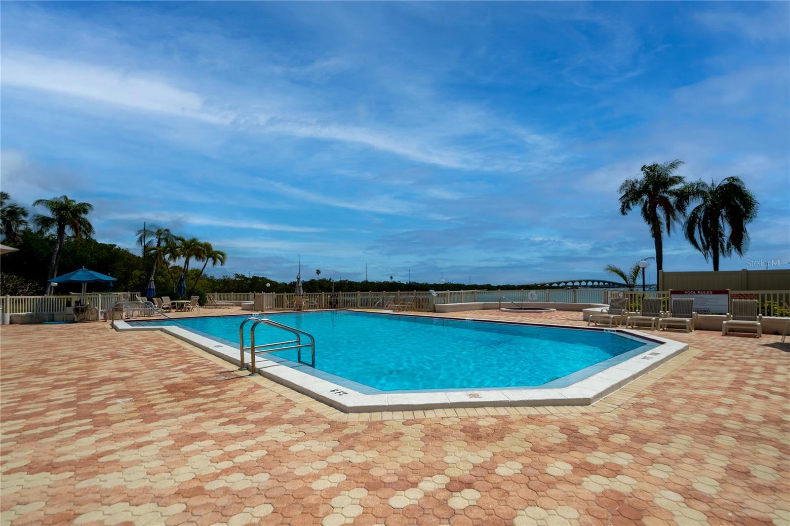 BAHIA DEL MAR I - Residential