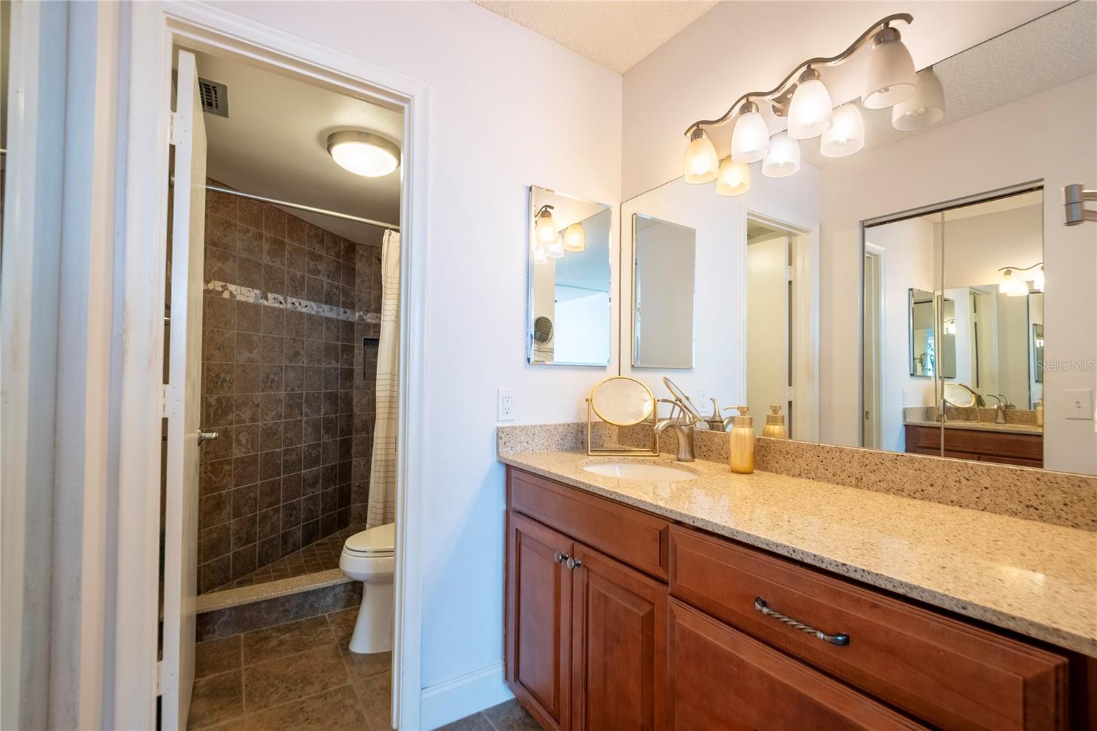 BAHIA DEL MAR I - Residential