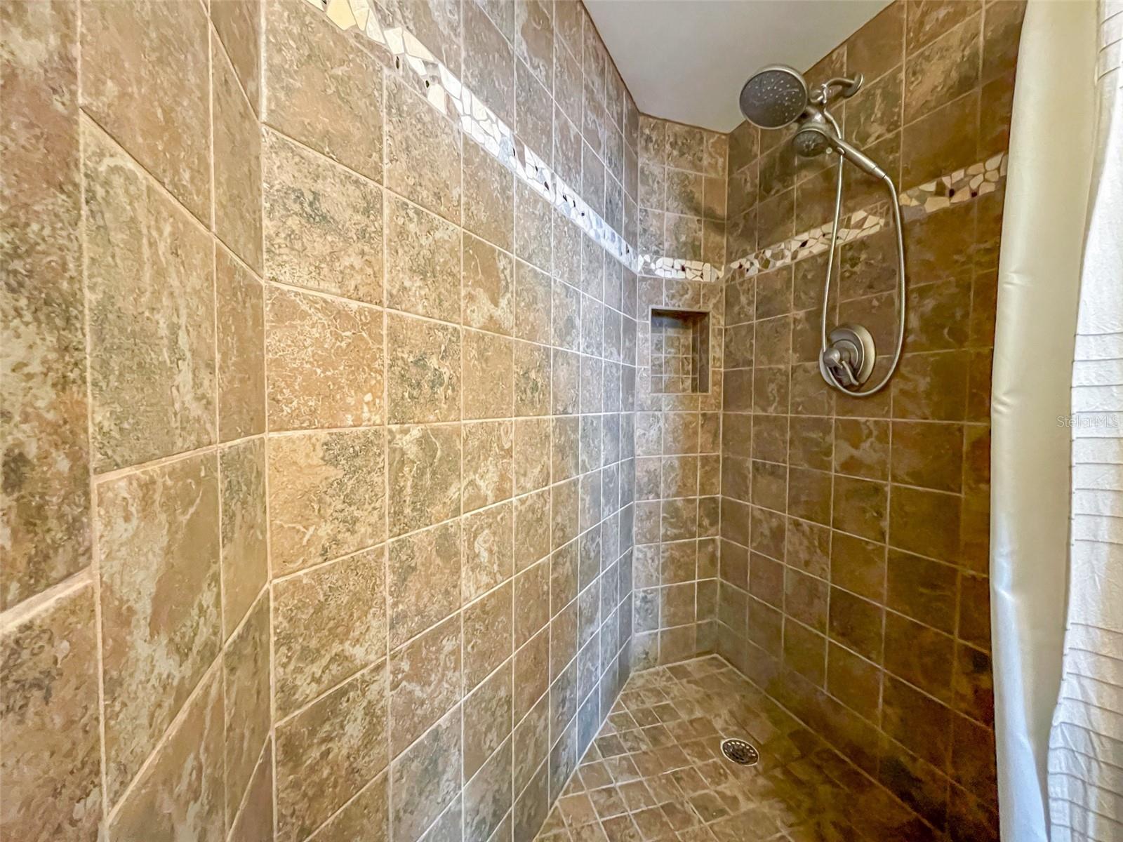 BAHIA DEL MAR I - Residential