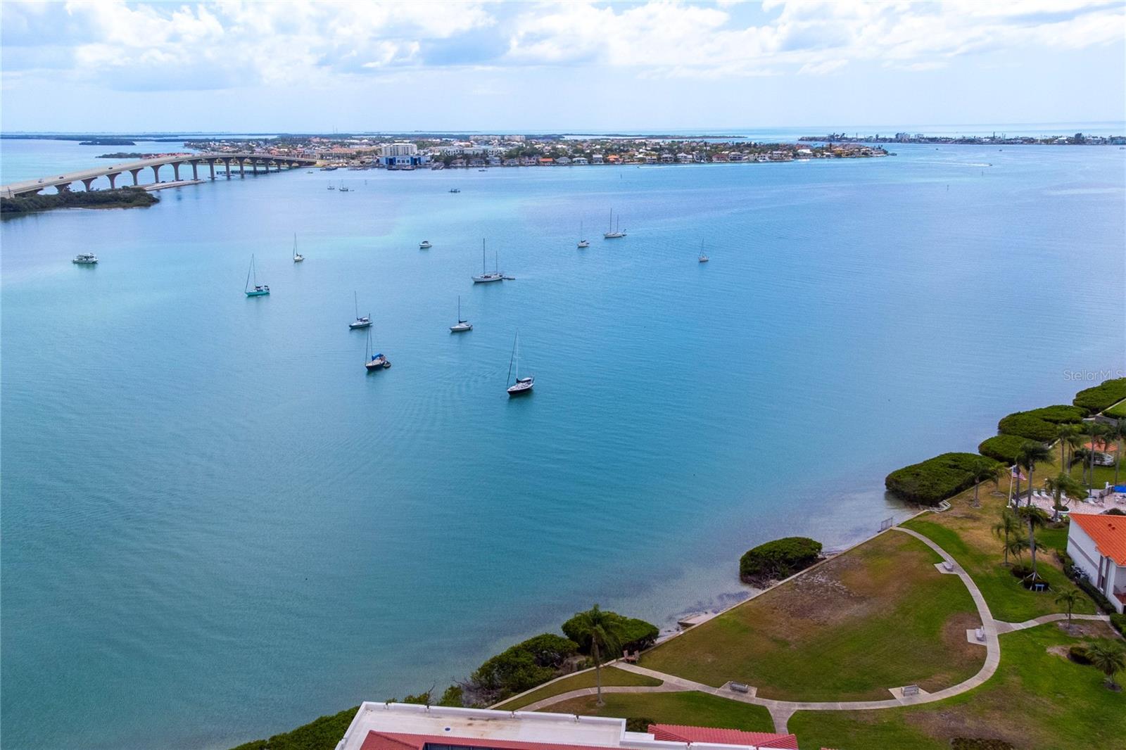 BAHIA DEL MAR I - Residential