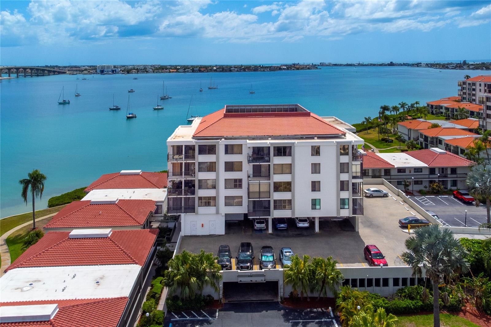 BAHIA DEL MAR I - Residential