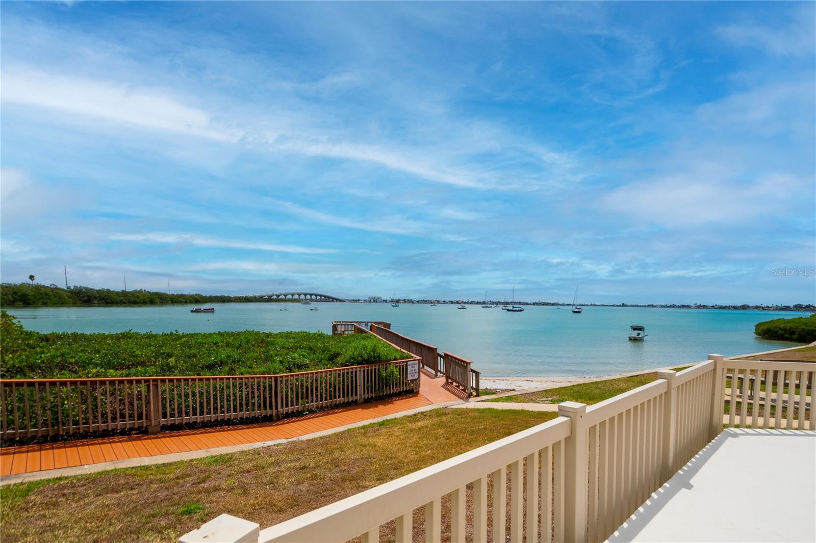 BAHIA DEL MAR I - Residential