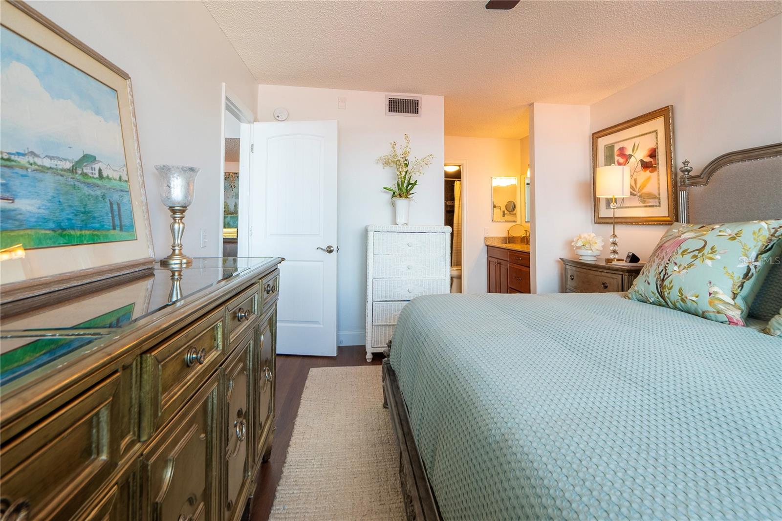 BAHIA DEL MAR I - Residential