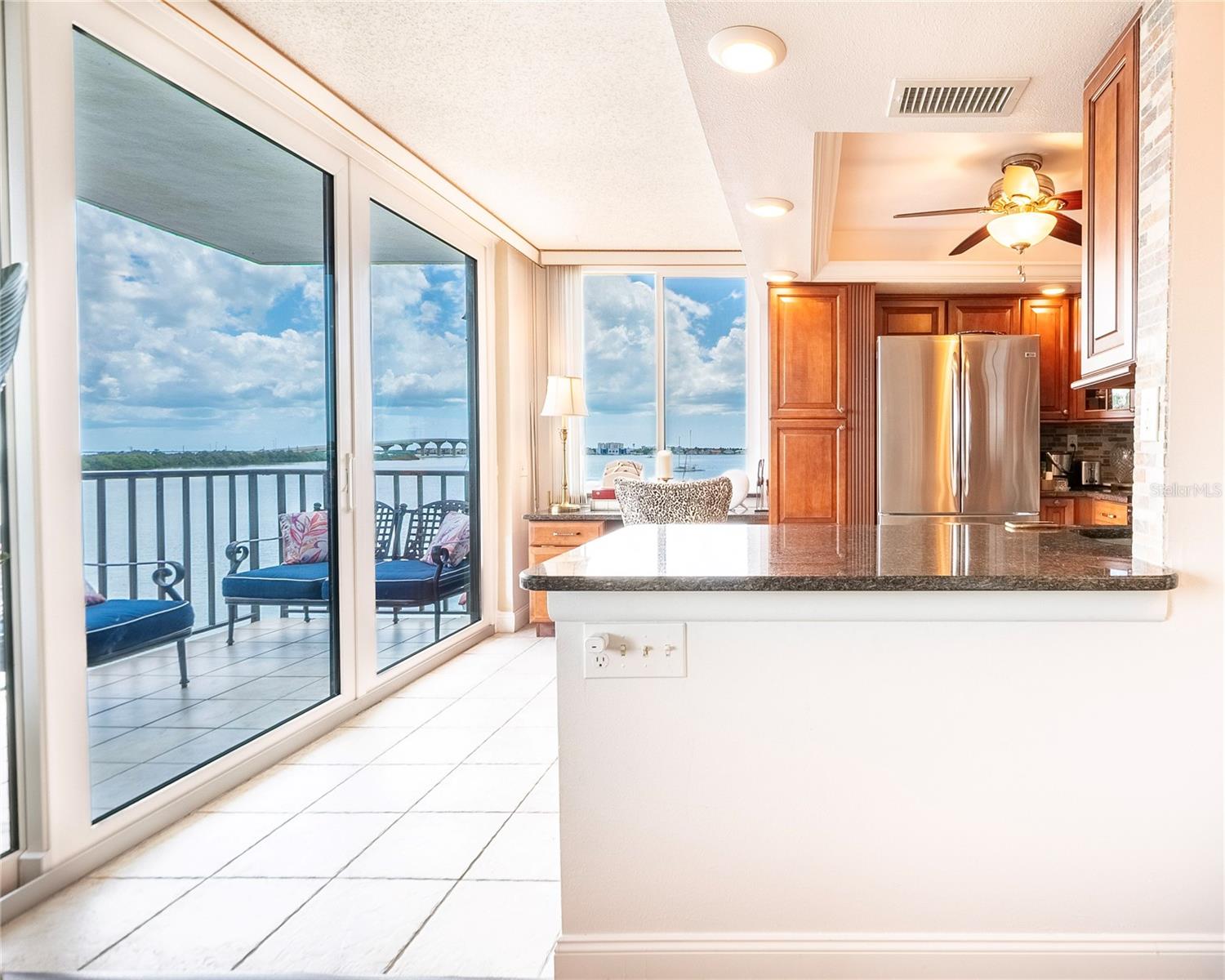 BAHIA DEL MAR I - Residential