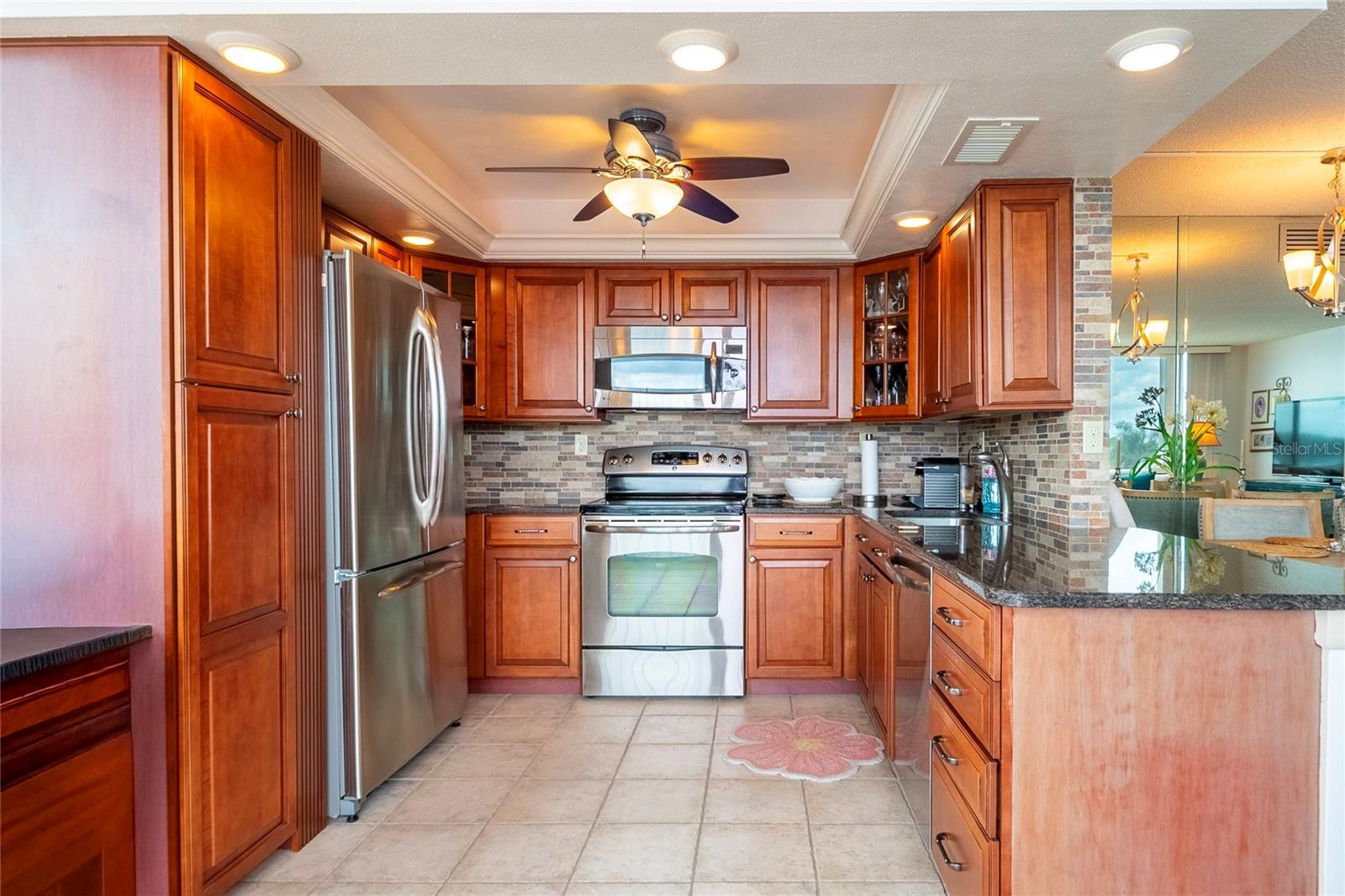 BAHIA DEL MAR I - Residential