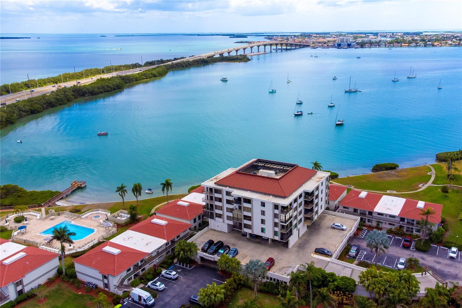 BAHIA DEL MAR I - Residential
