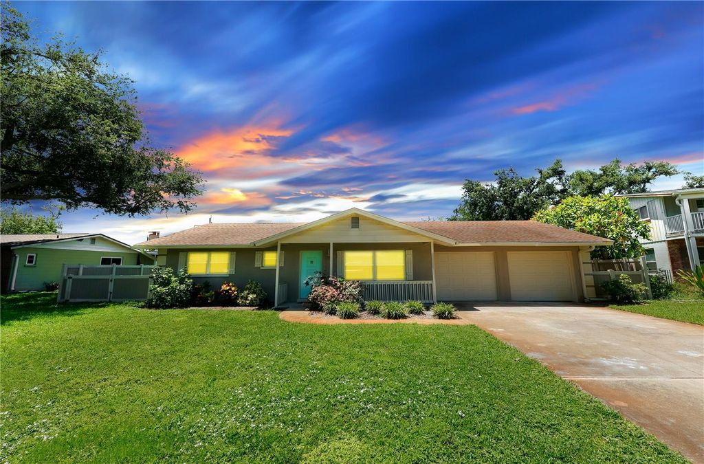 Photo of 5211 24th Avenue Drive W, Bradenton, FL 34209 (MLS # TB8493637)