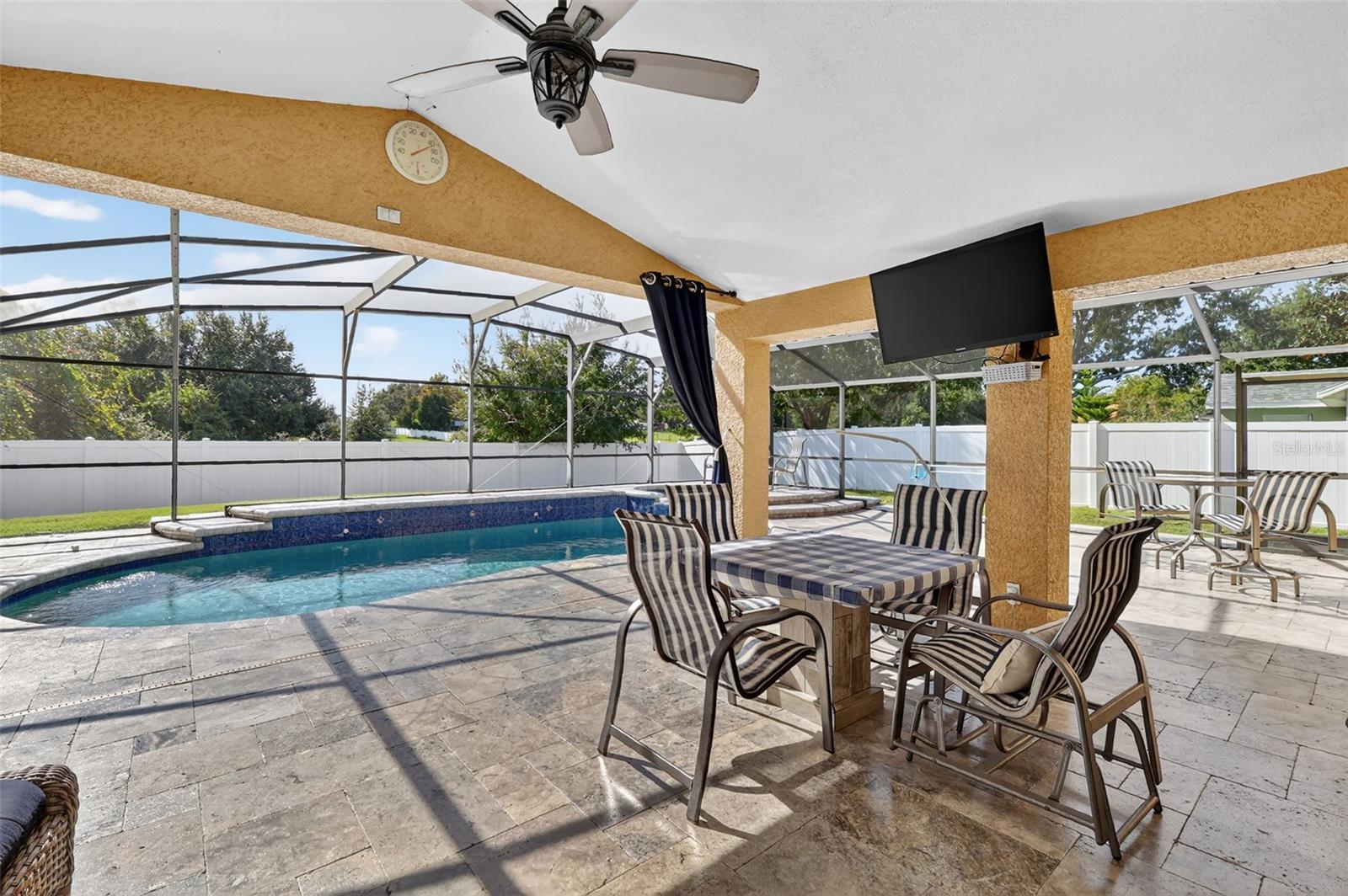 REAGANS RUN - Residential