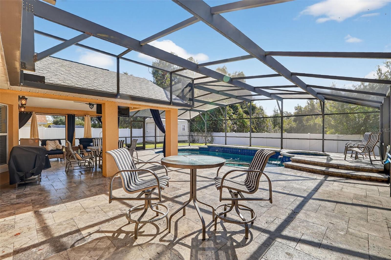 REAGANS RUN - Residential