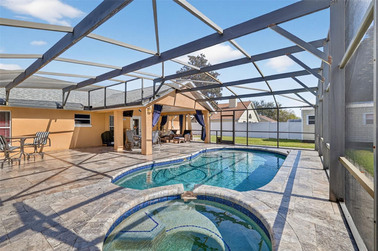 REAGANS RUN - Residential