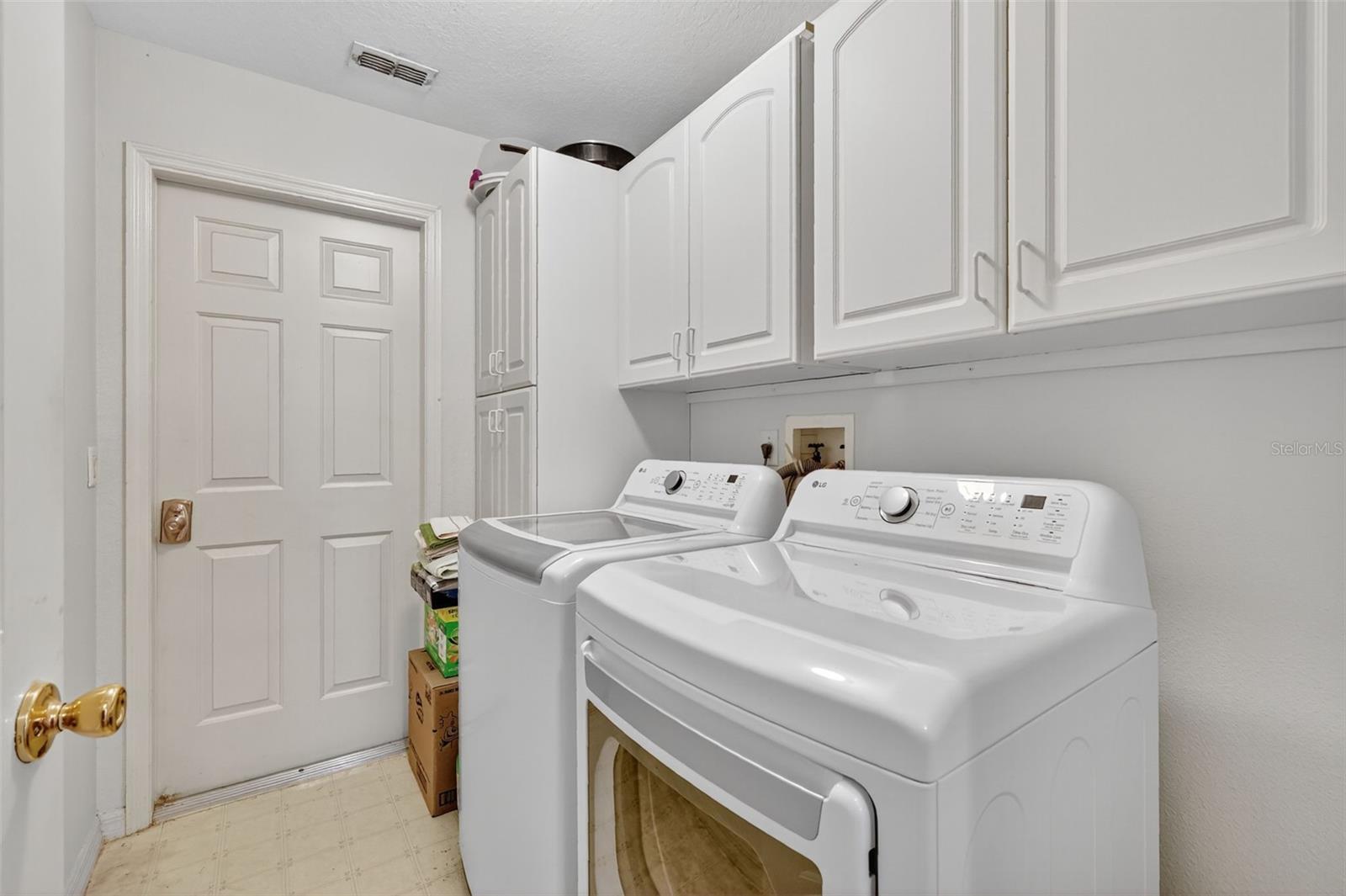 REAGANS RUN - Residential