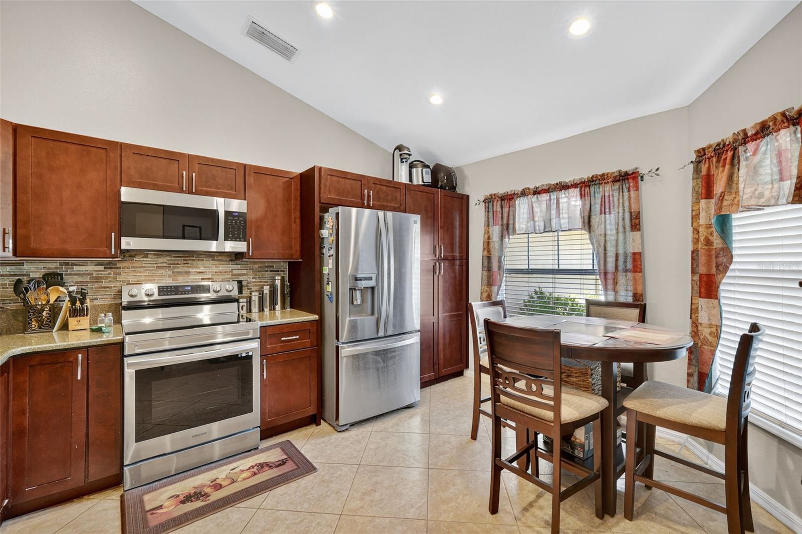 REAGANS RUN - Residential