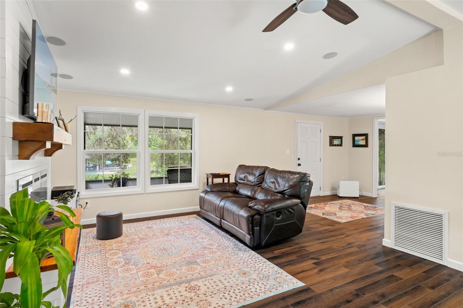 OAK MOUNTAIN ESTATES - Residential