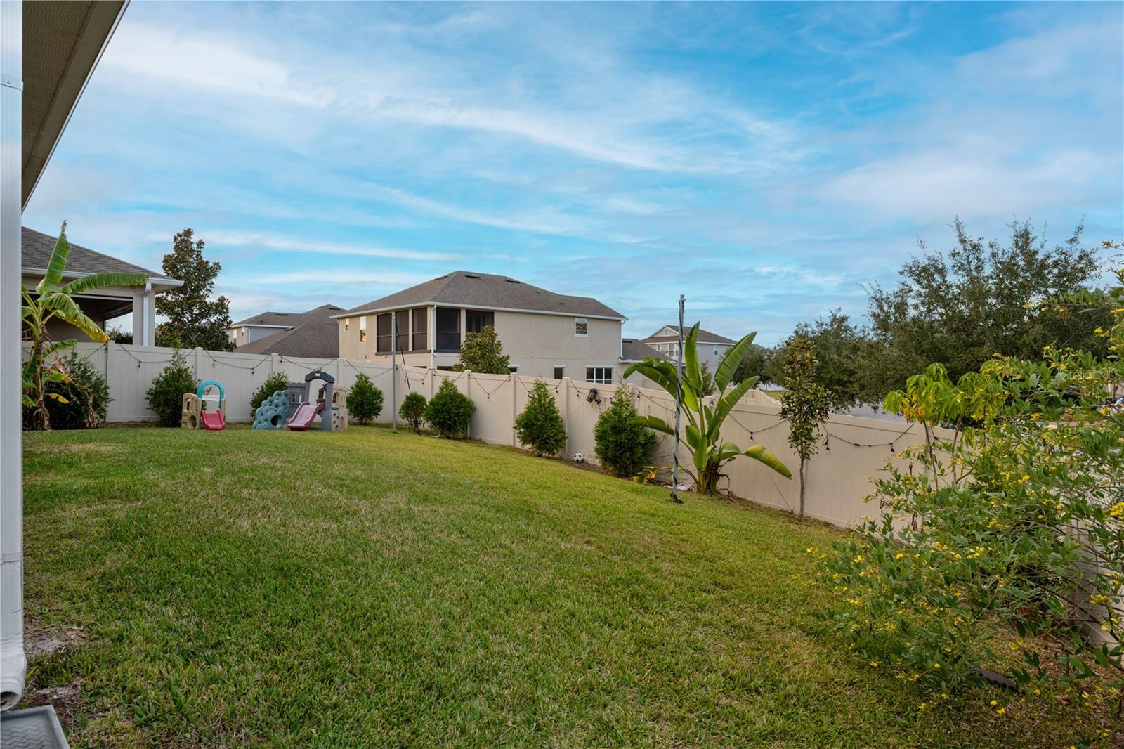 HIGHLANDS/SUMMERLAKE GROVE - Residential