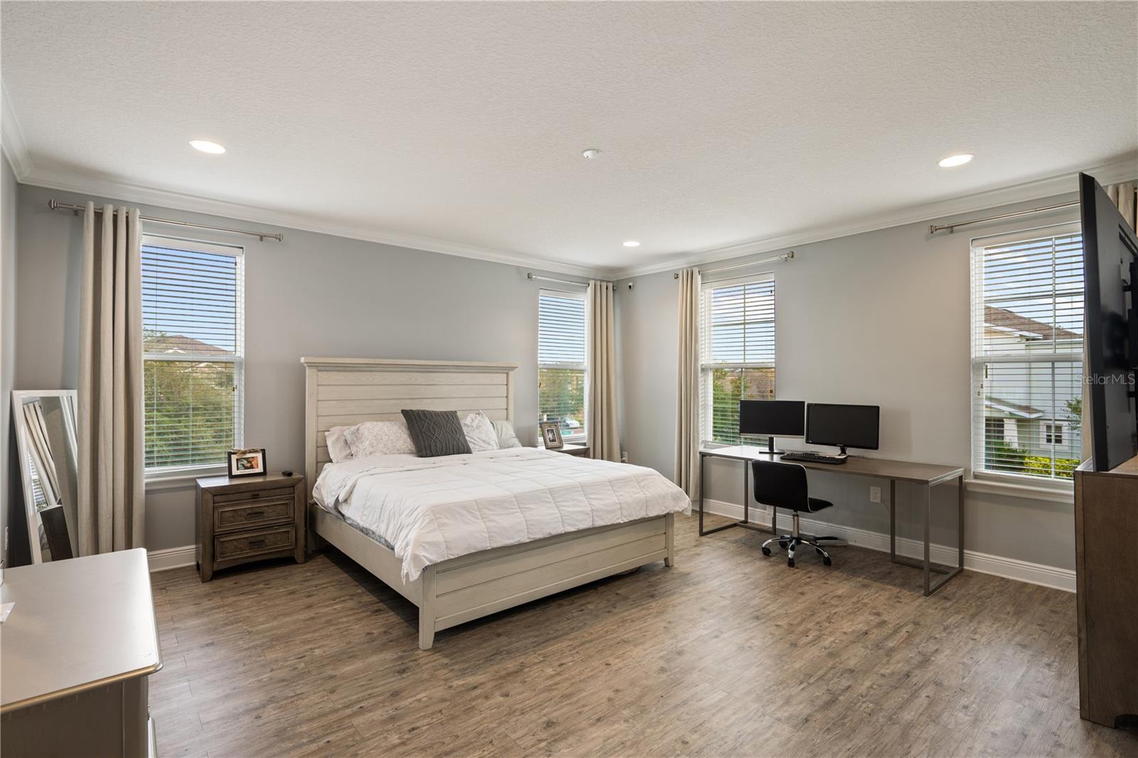 HIGHLANDS/SUMMERLAKE GROVE - Residential