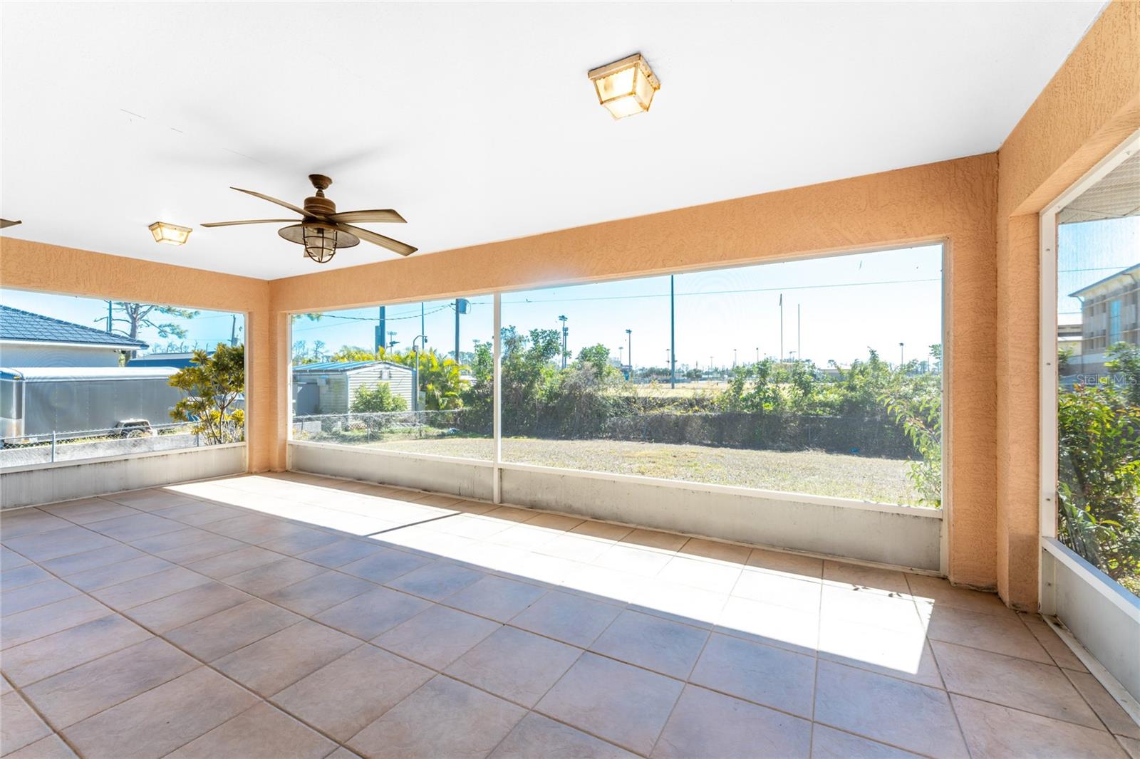 BAY HARBOR ESTATES - Residential