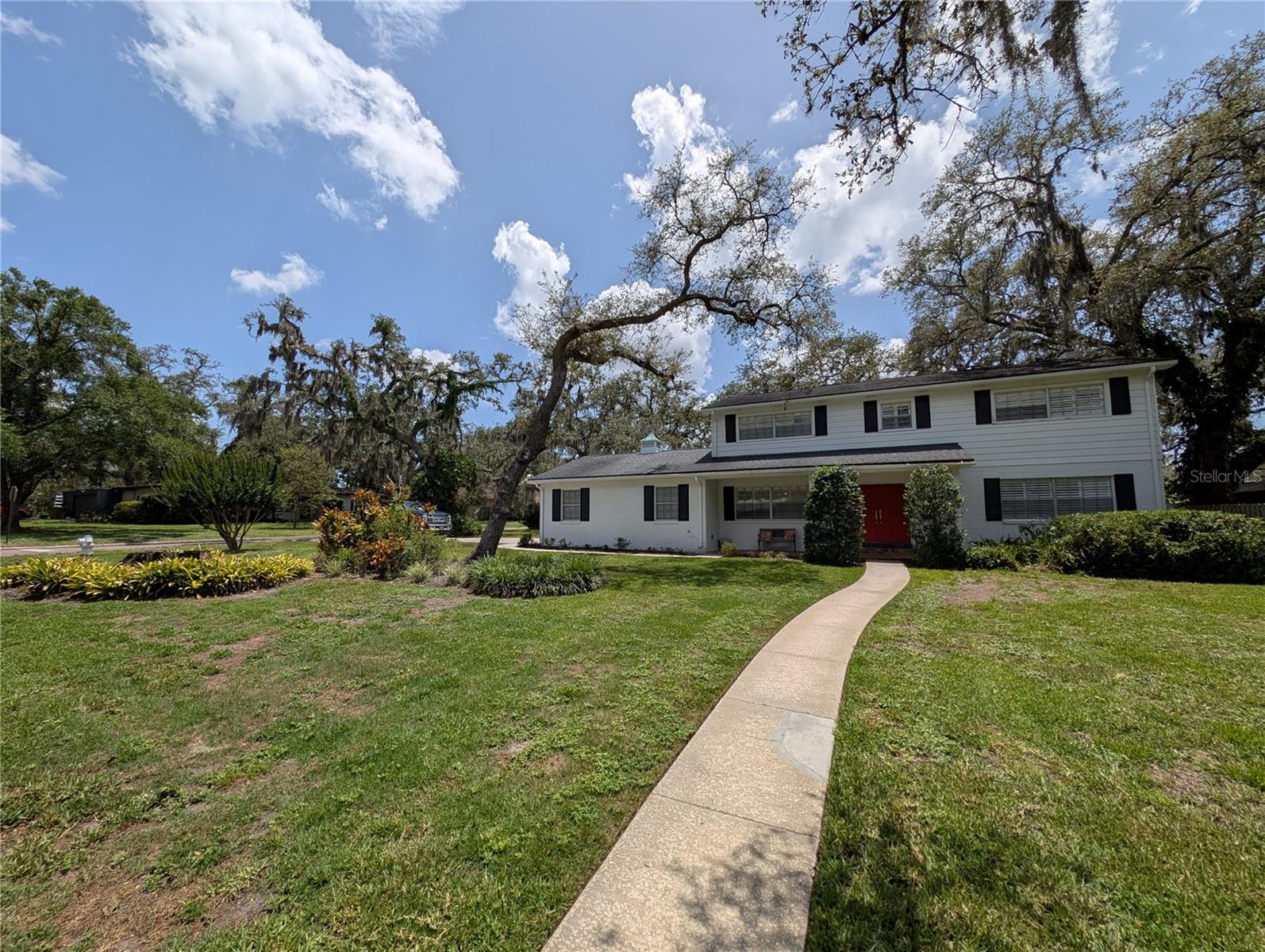 210 KINGSWAY DRIVE