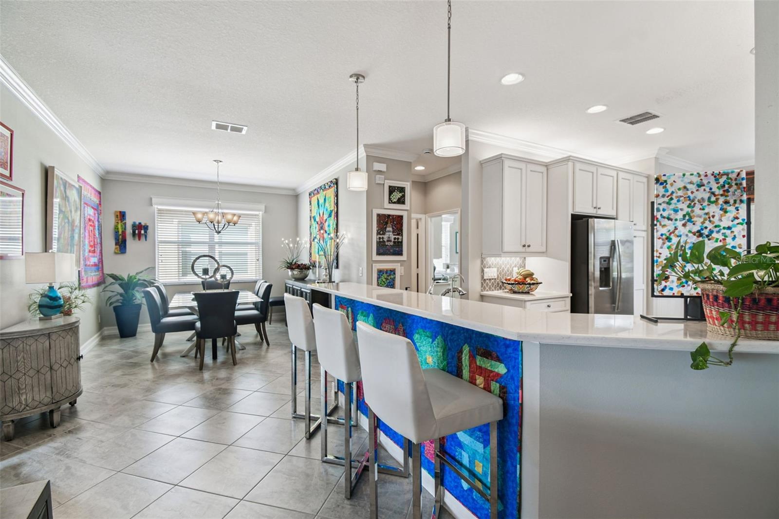 VALENCIA LAKES - Residential