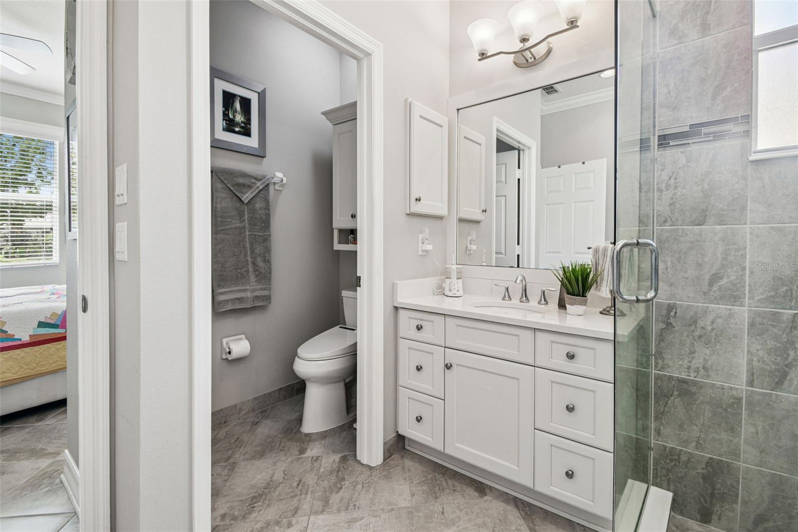 VALENCIA LAKES - Residential