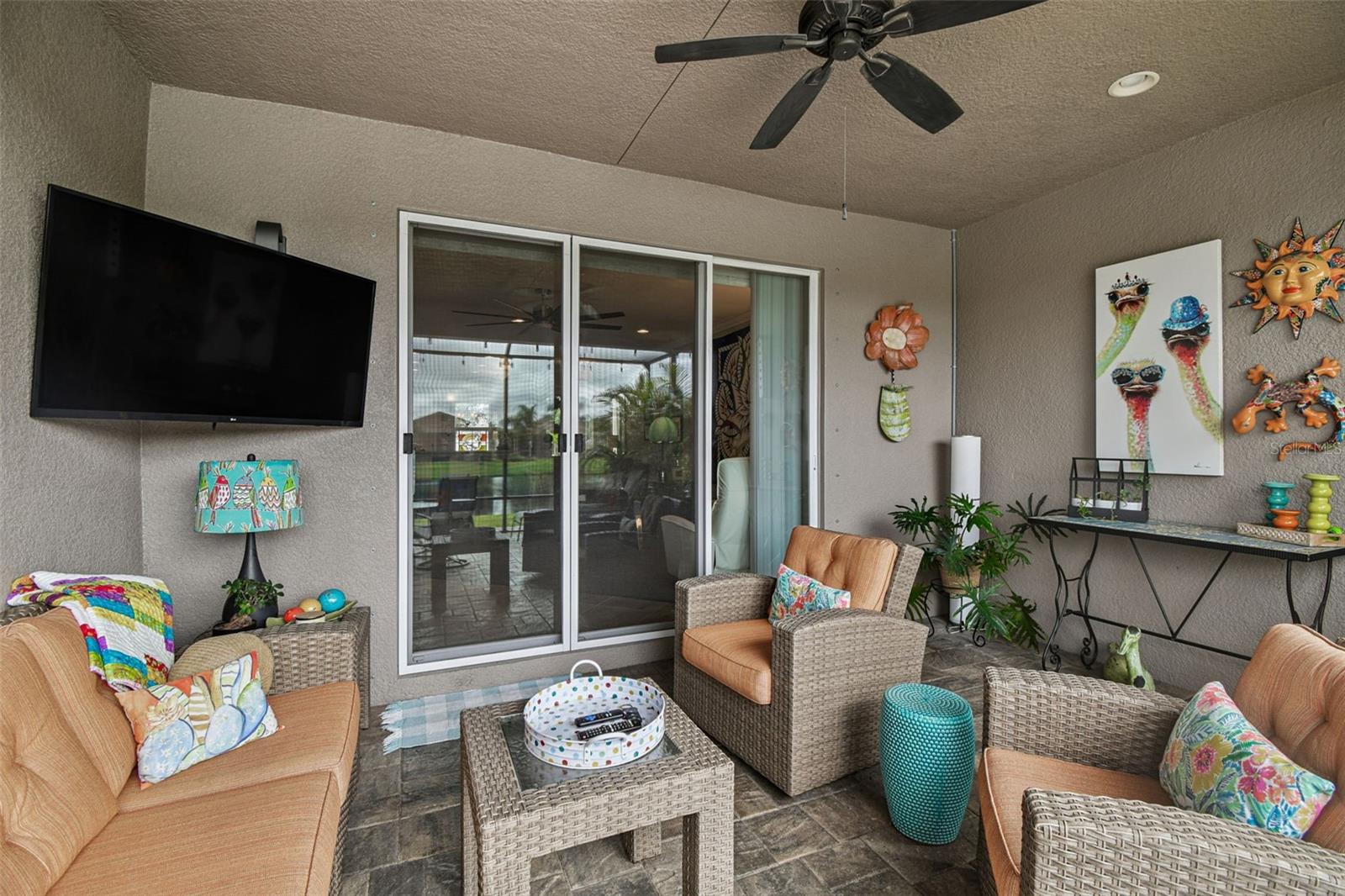 VALENCIA LAKES - Residential