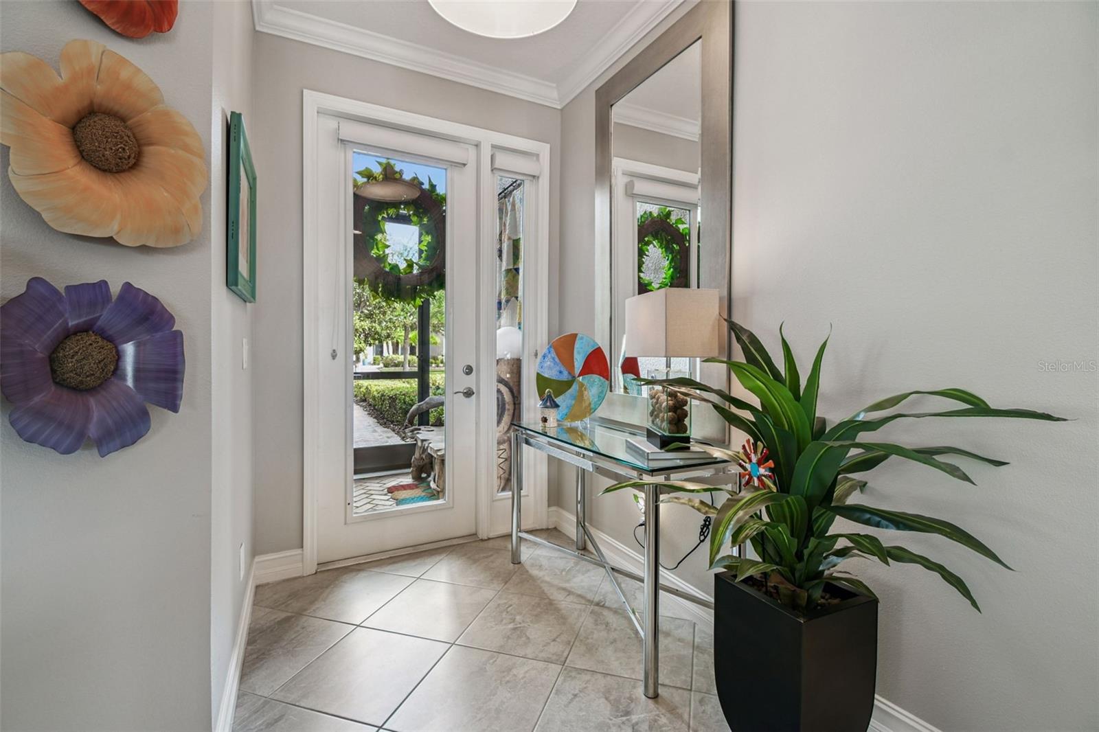 VALENCIA LAKES - Residential