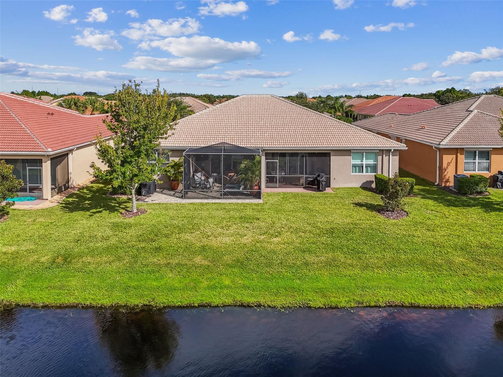 VALENCIA LAKES - Residential