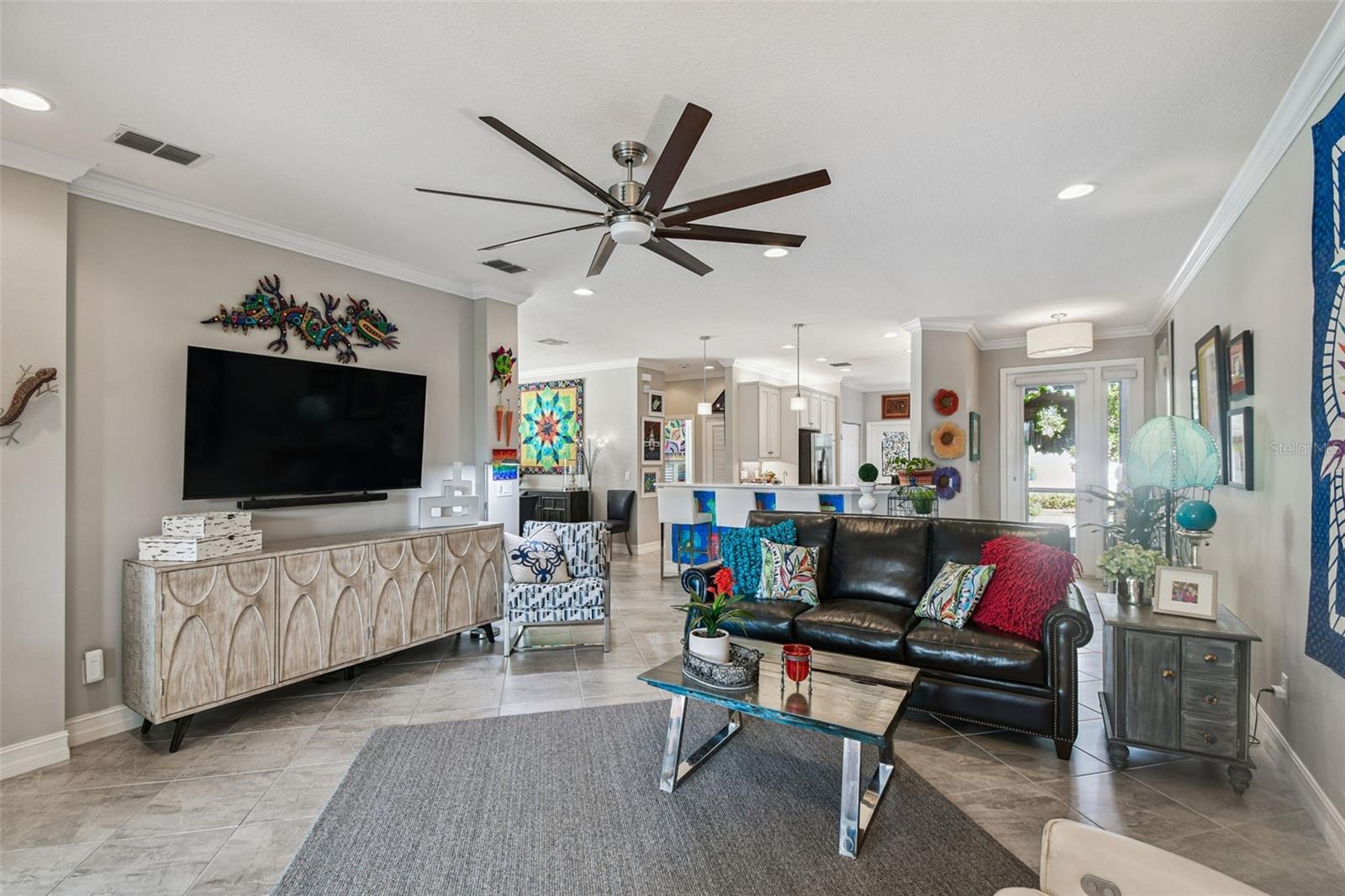 VALENCIA LAKES - Residential