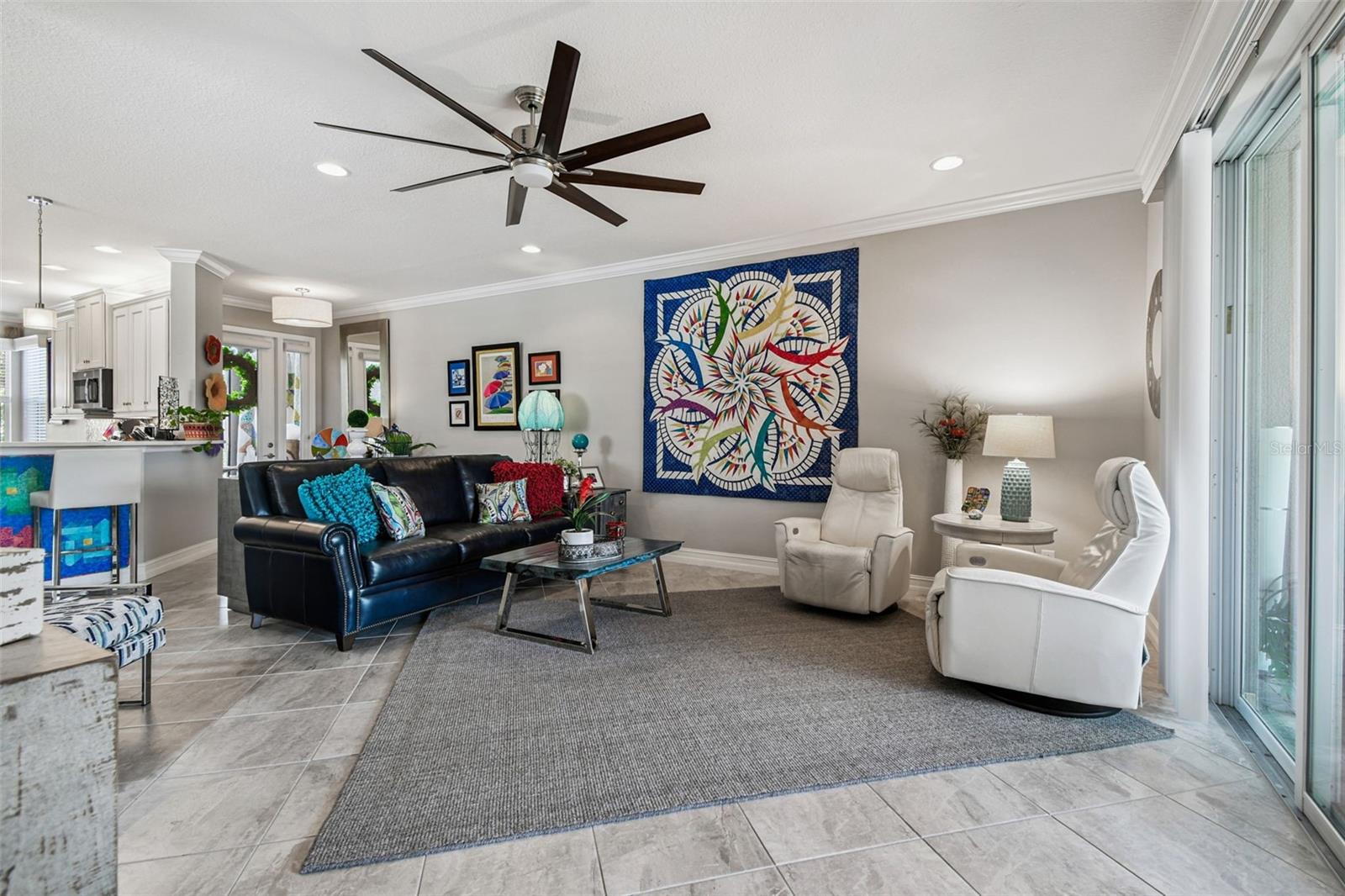 VALENCIA LAKES - Residential