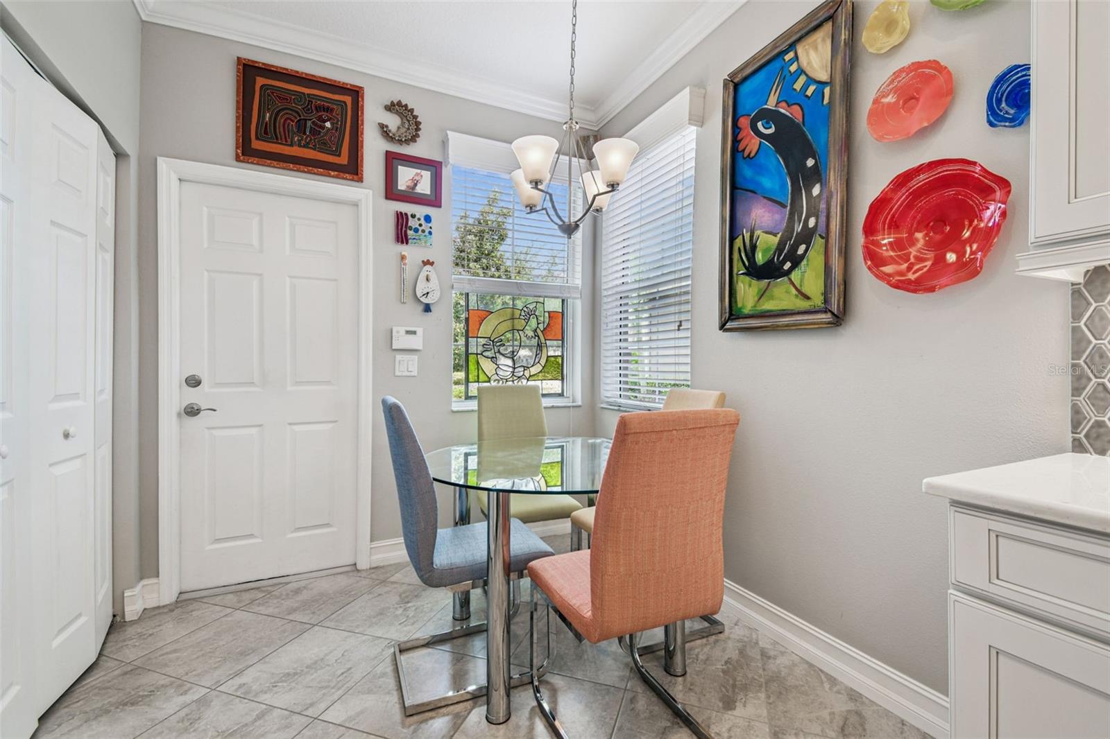 VALENCIA LAKES - Residential