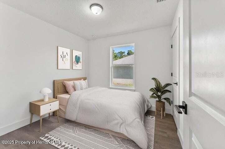 VOSS OAK LAKE ESTATE - Residential