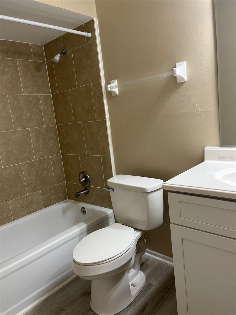 GROVEVIEW VILLAGE - Residential Lease