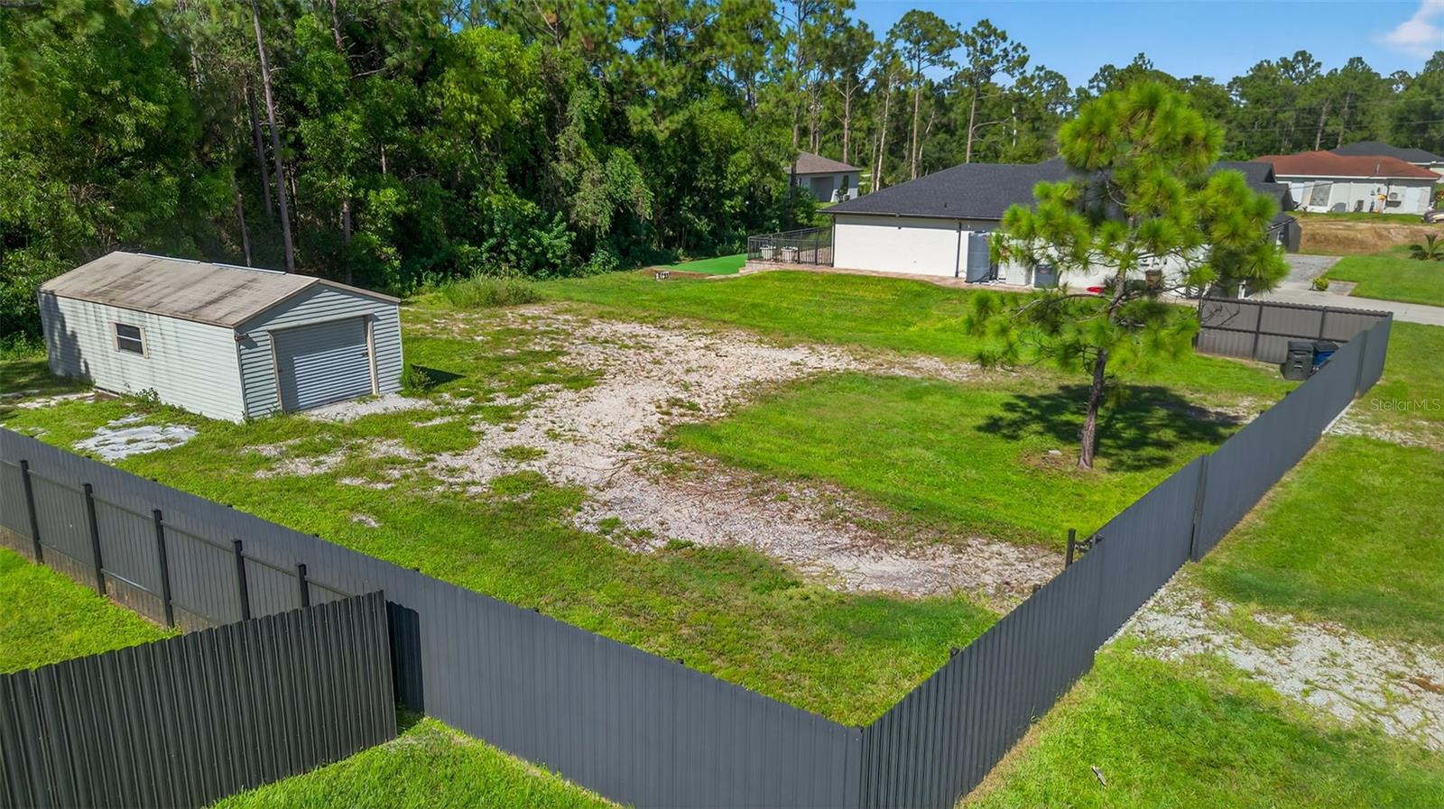 MIRROR LAKES - Residential