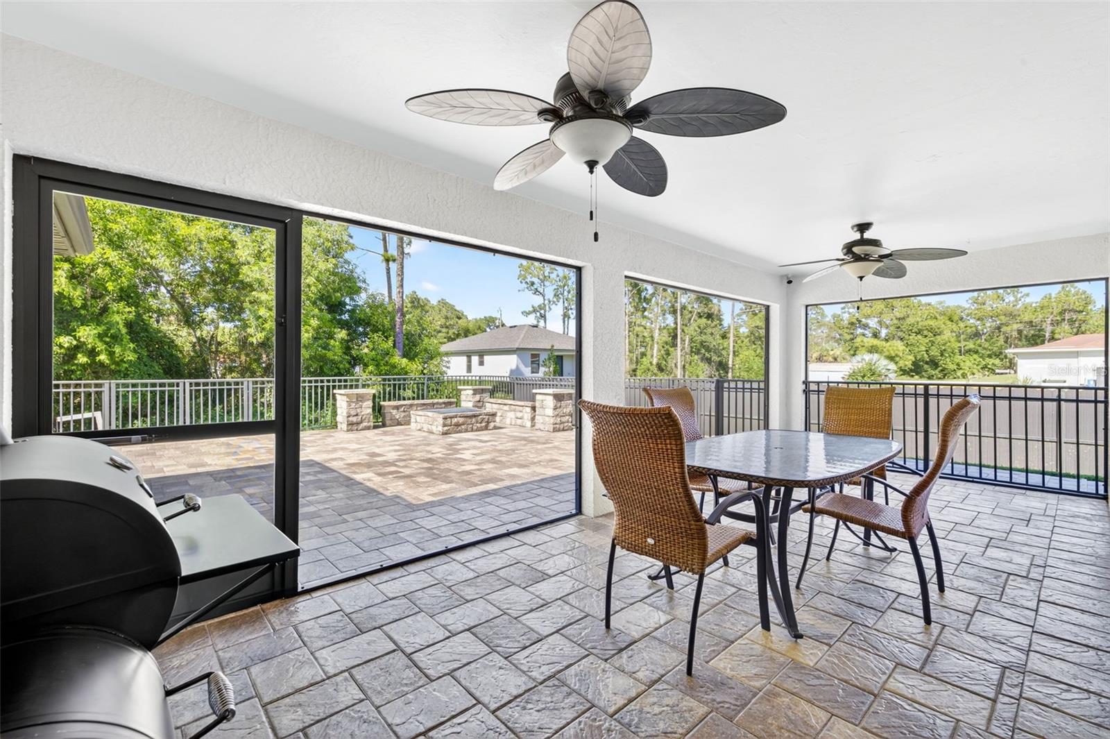 MIRROR LAKES - Residential